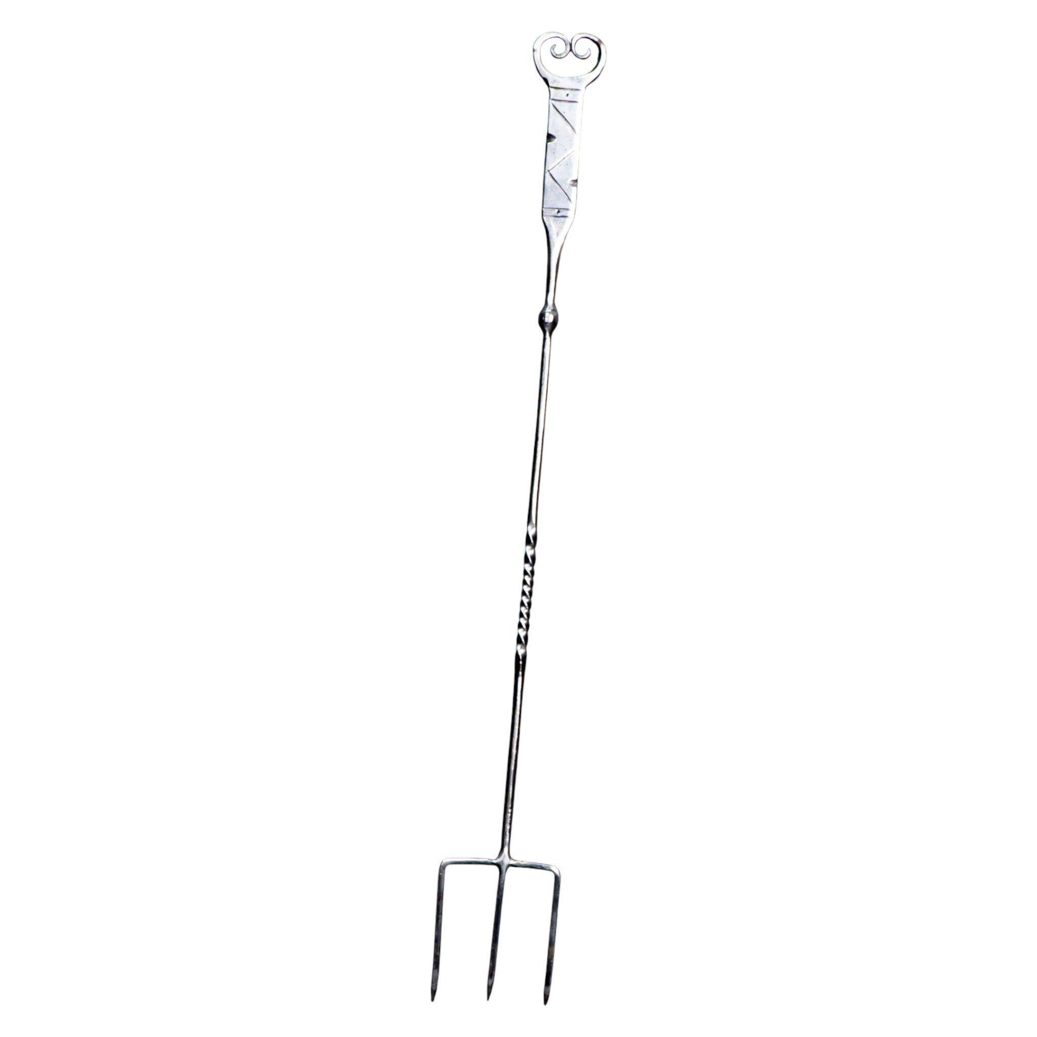 Thorton & Downer, attri. Eine handgeschmiedete Toastgabel aus Stahl für Kunst und Handwerk (Arts and Crafts) im Angebot