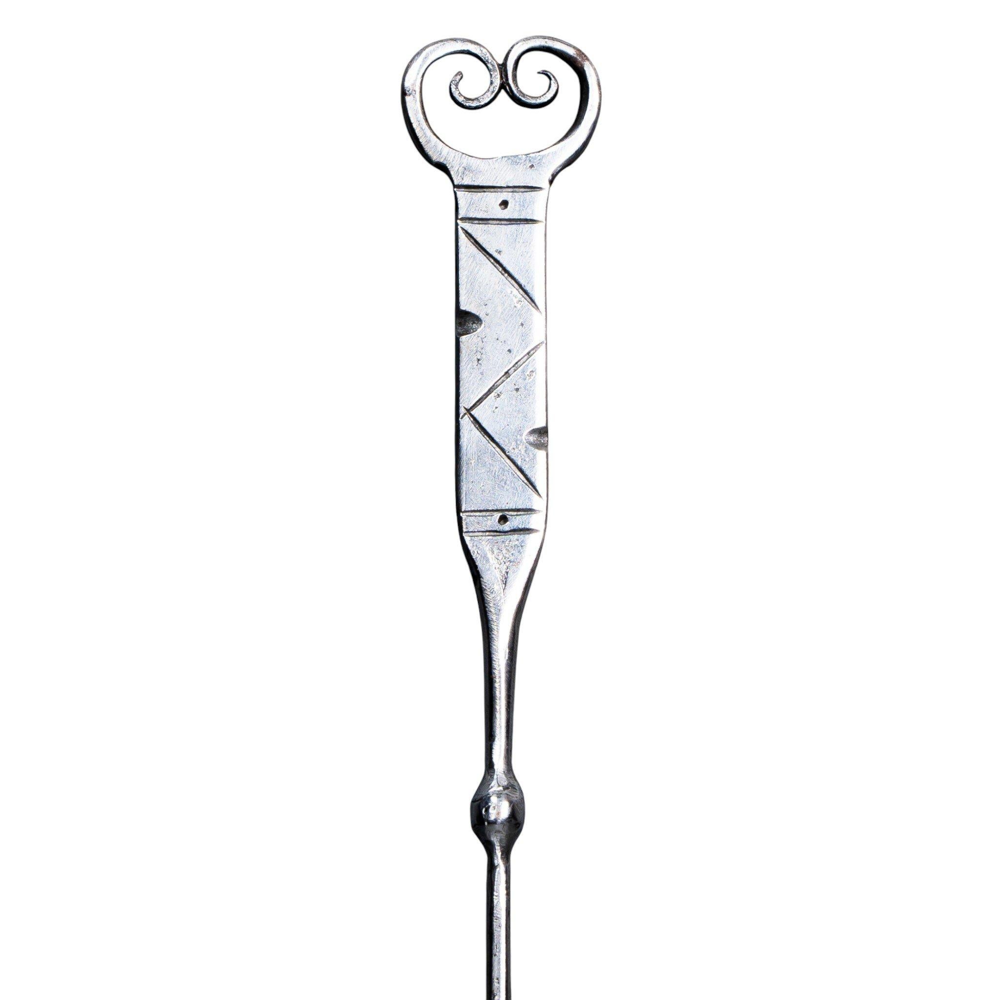 Thorton & Downer, attri. Eine handgeschmiedete Toastgabel aus Stahl für Kunst und Handwerk (Britisch) im Angebot