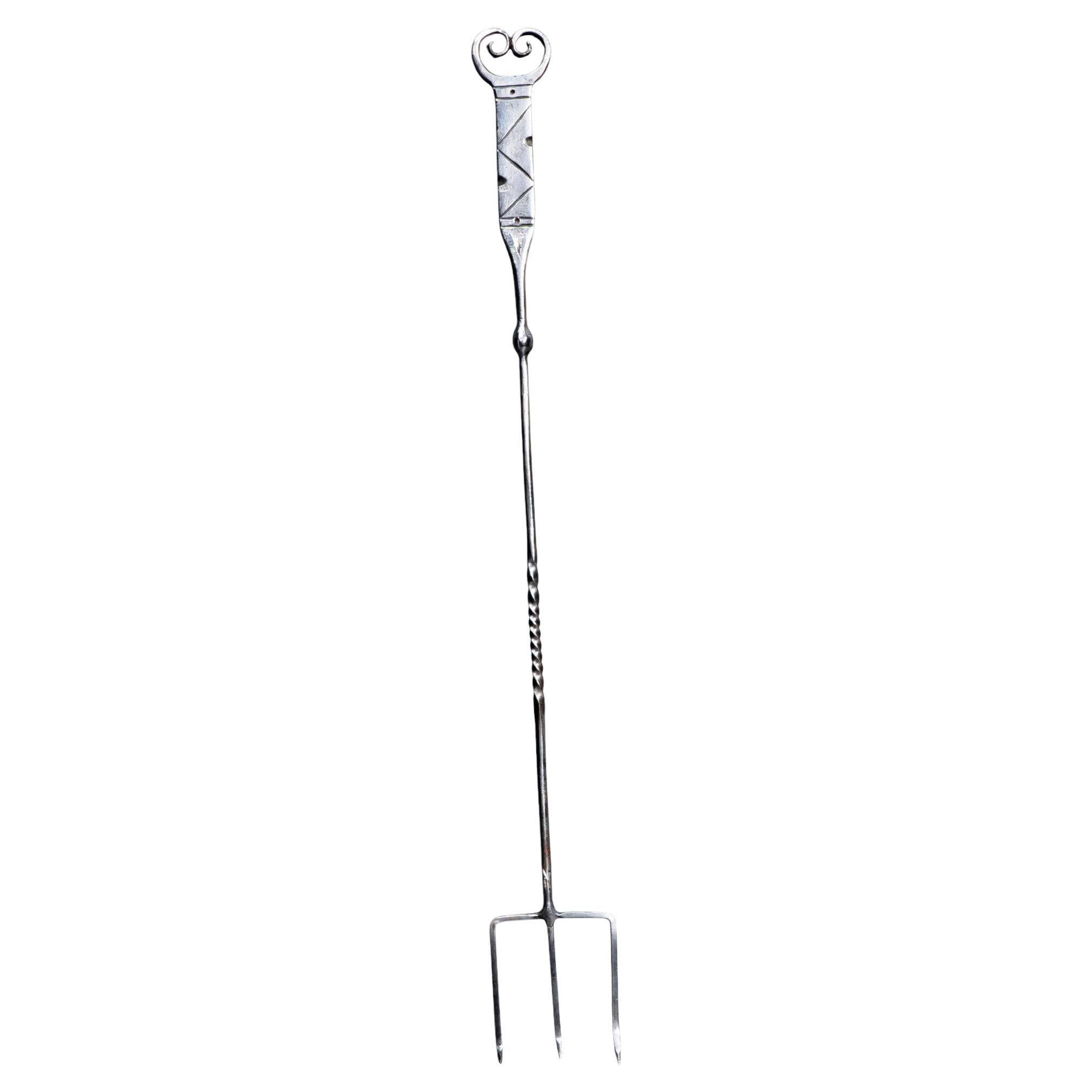 Thorton & Downer, attri. Eine handgeschmiedete Toastgabel aus Stahl für Kunst und Handwerk im Angebot