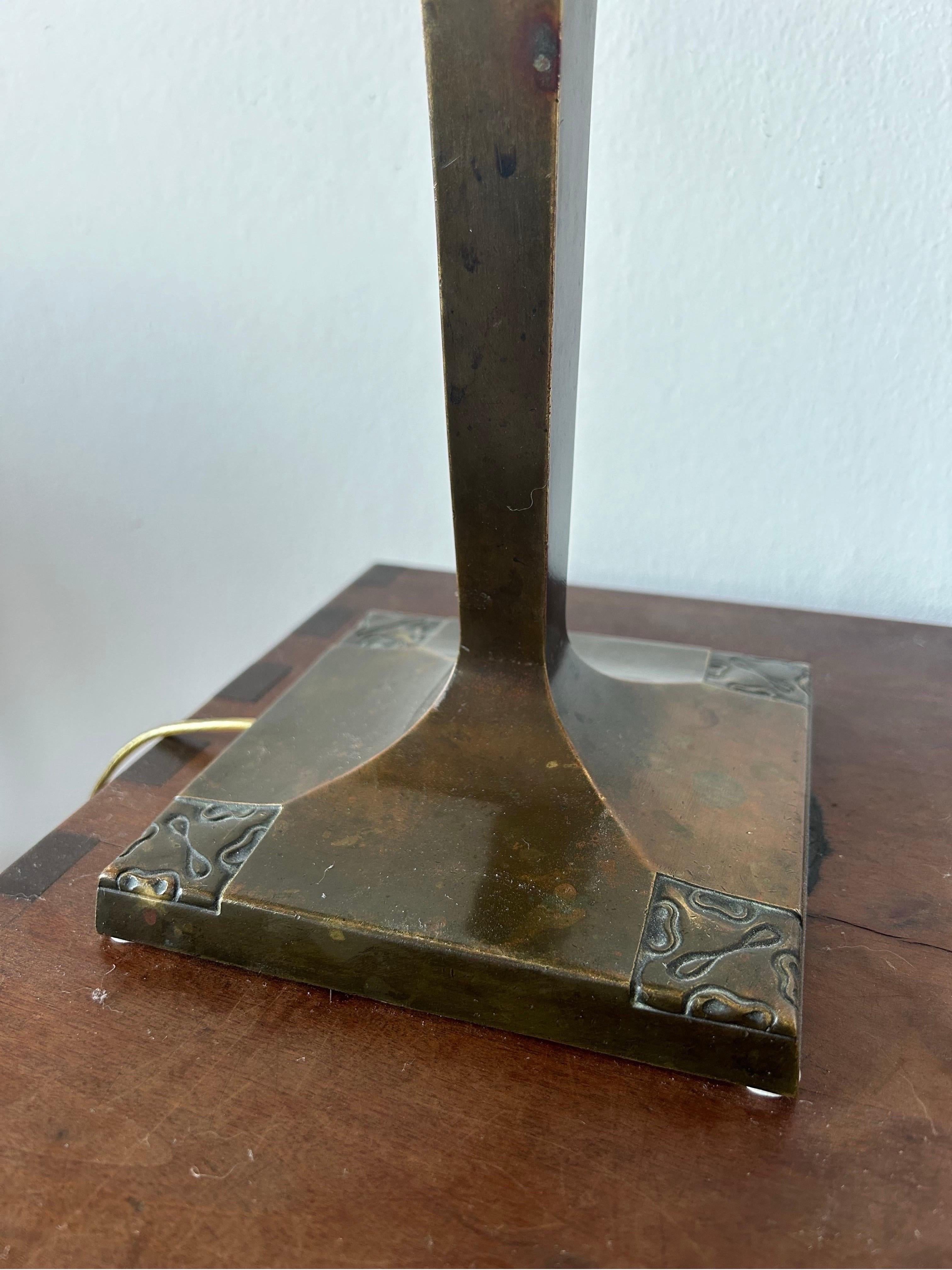 Patinated Thorvald Bindesbøll Bronze Table Lamp for Tvermoes & Abrahamsen, Denmark 1900’s For Sale