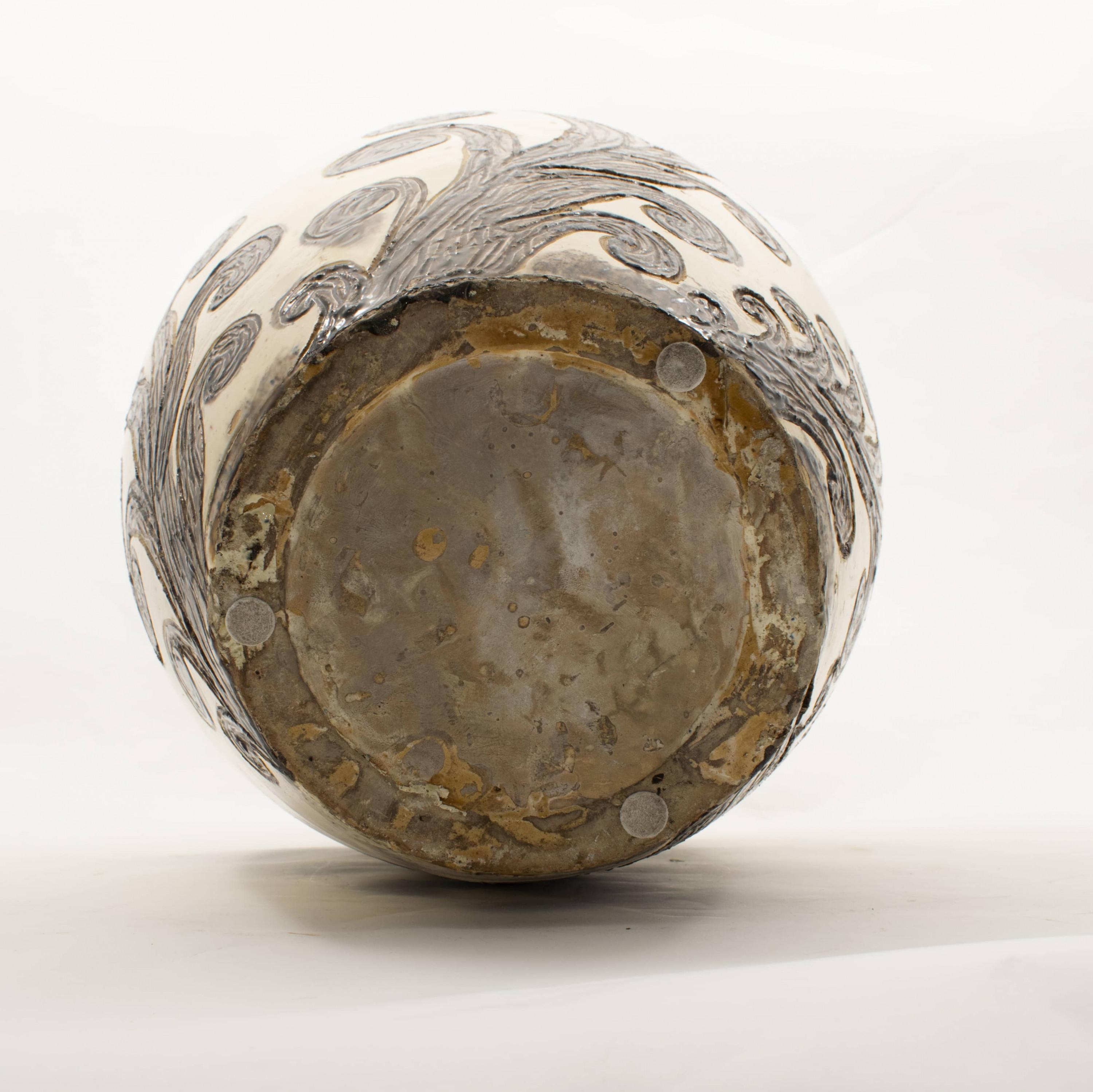 Thorvald Bindesbøll, Grande vaso unico in ceramica con motivi organici in vendita 1