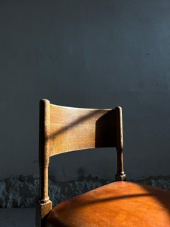 Sedia Thorvald Bindesbøll Oak con pelle patinata, circa 1900