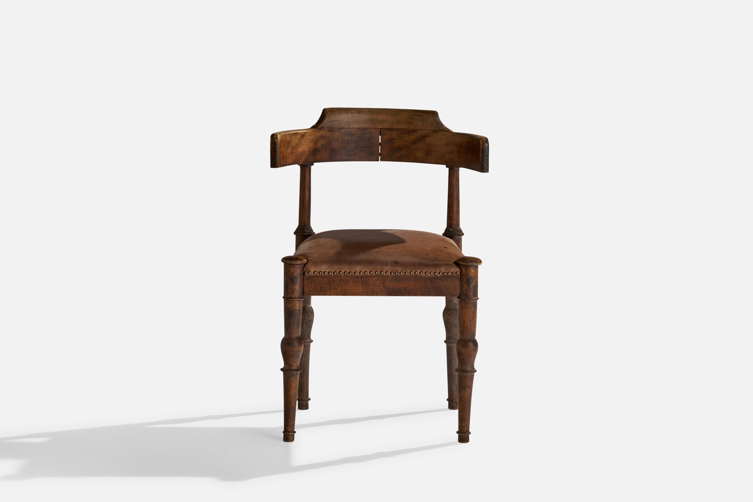 Thorvald Bindesbøll, chaise d'appoint, cuir, Wood, Danemark, 1900 Bon état - En vente à High Point, NC