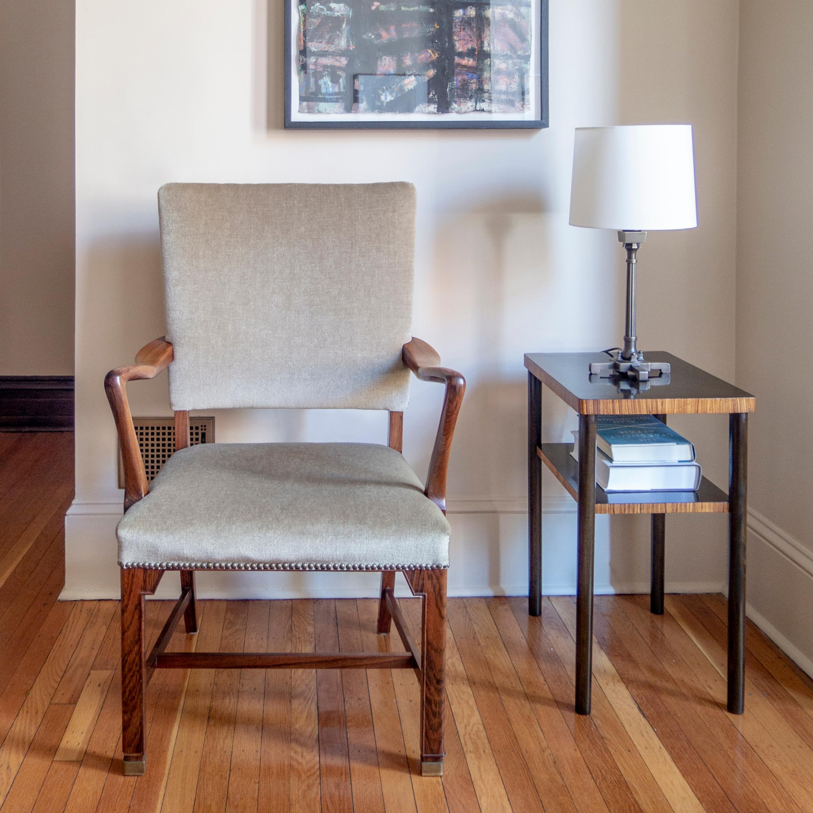 Thorvald Bindesbøll, Small Danish Patinated Brass Jugend Table Lamp In Good Condition In Philadelphia, PA