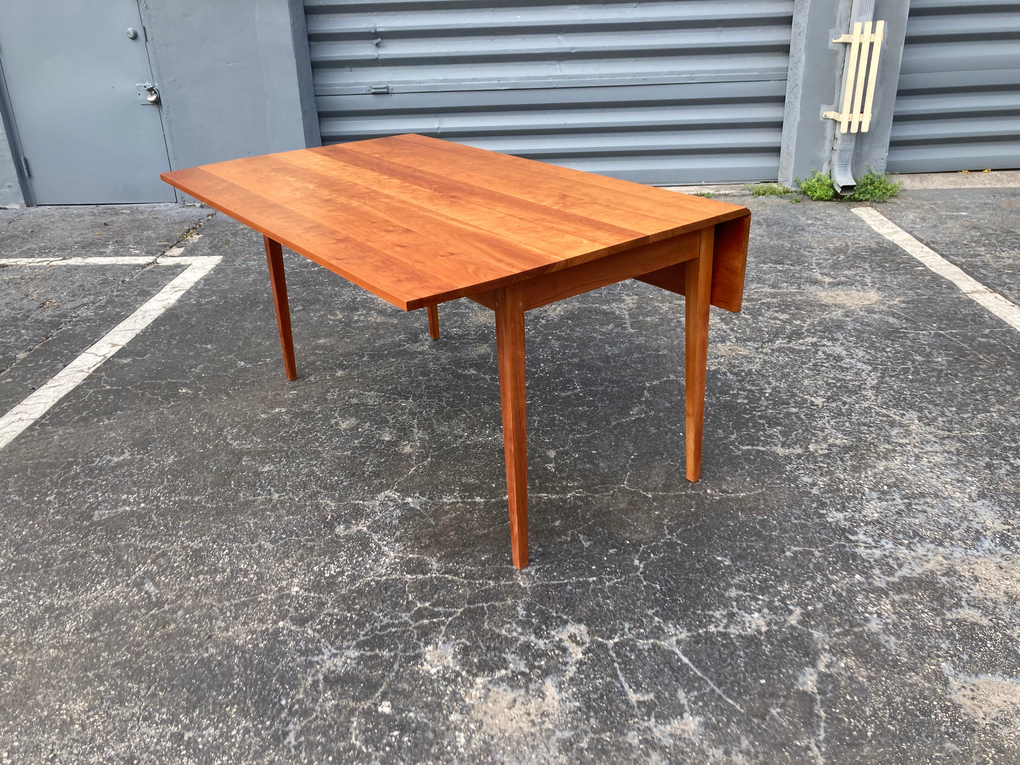 Thos. Moser Harvest Table Cherry 2008 Thomas Moser In Good Condition In Miami, FL