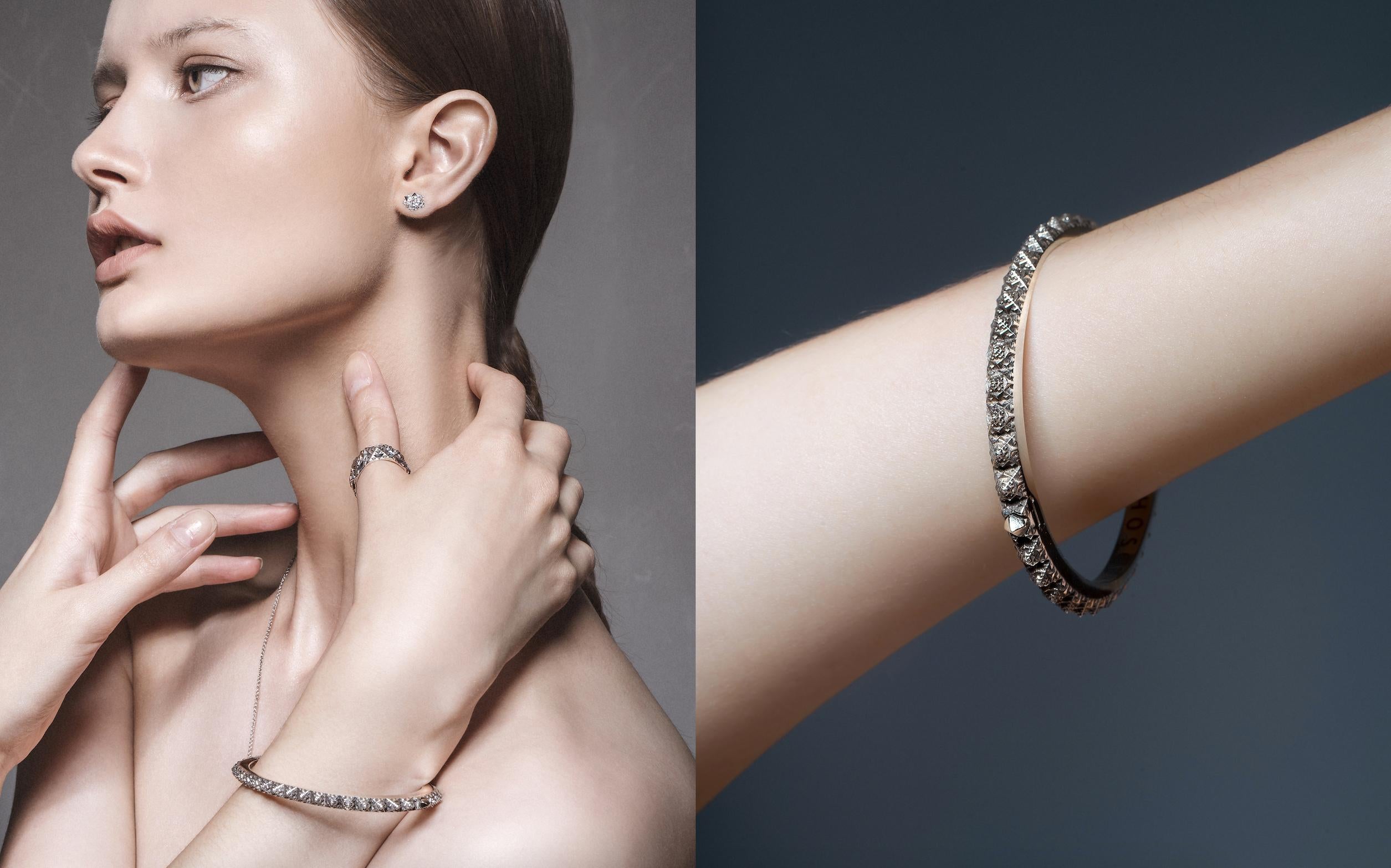 Modern 18K Gold Fractal Thoscene Bracelet For Sale