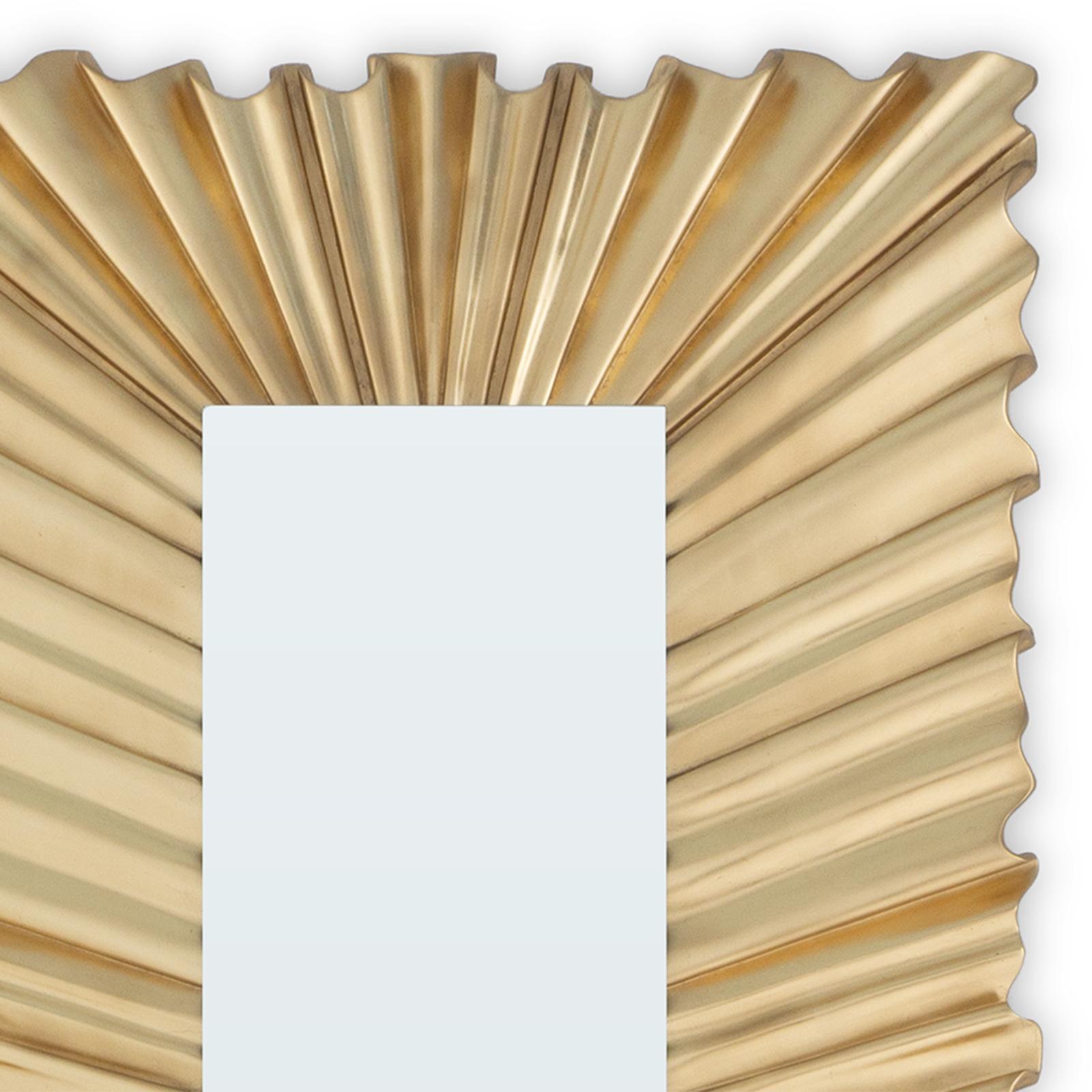 Blattspiegel aus massivem handgeschnitztem Holz mit Used-Look (21. Jahrhundert und zeitgenössisch) im Angebot