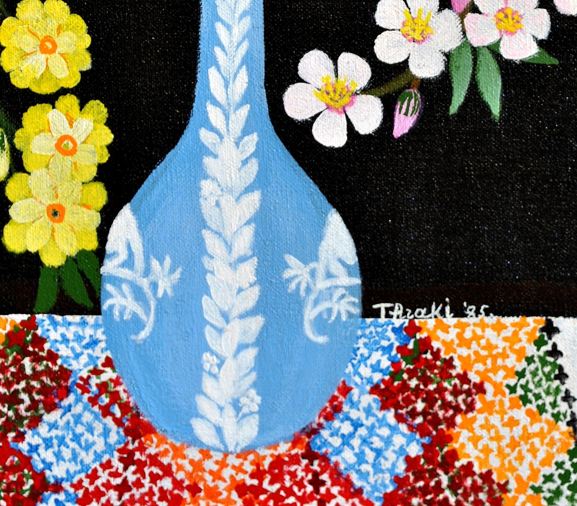 Frühlingsblüte in einer Wedgwood Vase - Naïf Zyprische Blumen Stilleben Gemälde im Angebot 3