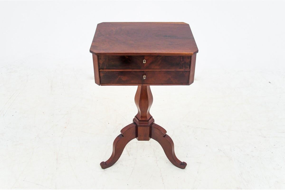 Biedermeier Thread table, Northern Europe, circa 1860. Antique. For Sale