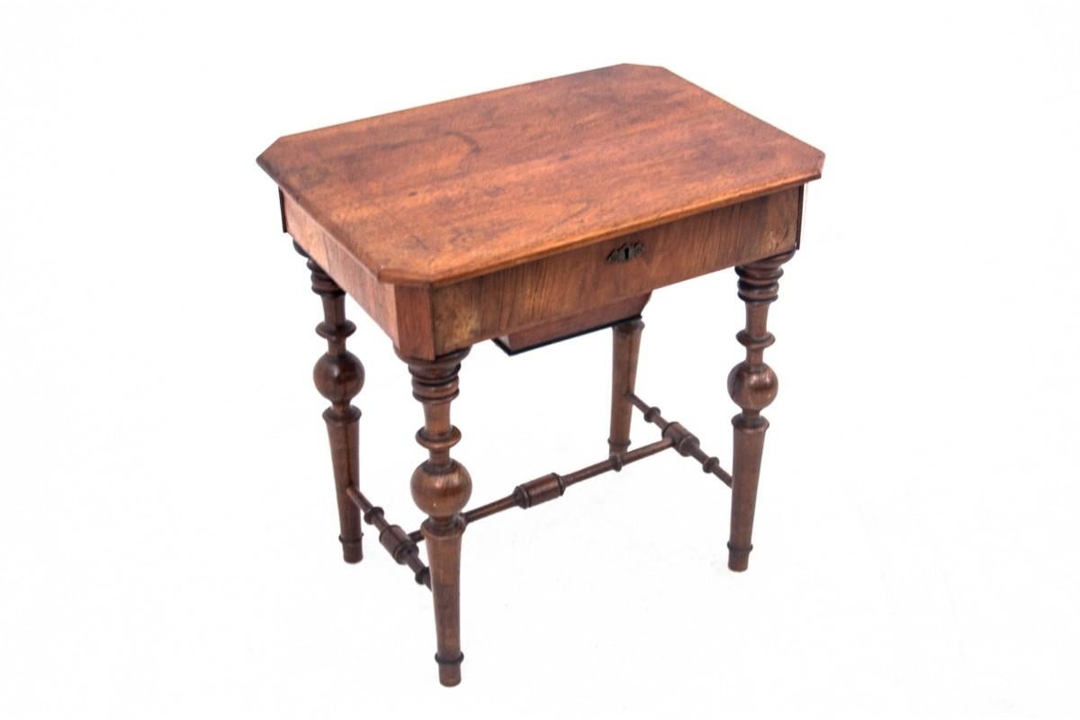 Swedish Thread table, Northern Europe, circa 1890. For Sale