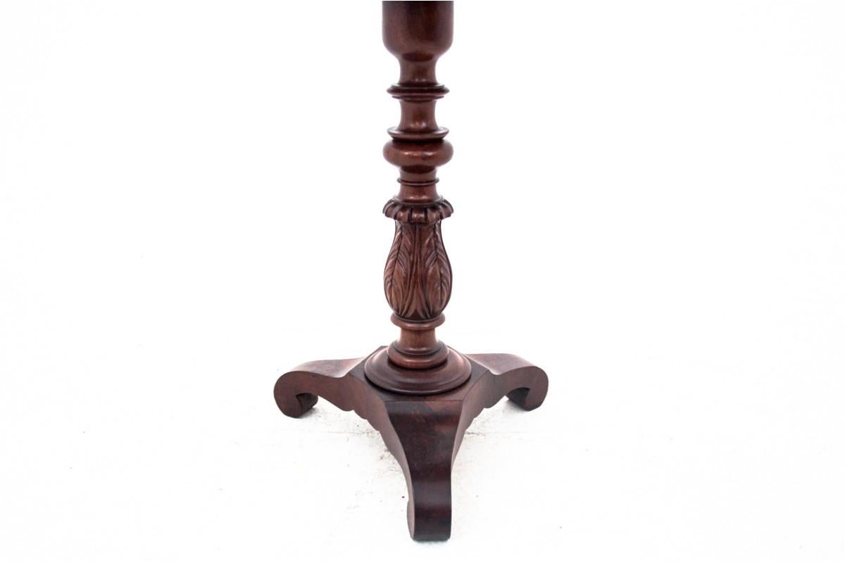 Thread table, Northern Europe, late 19th century. For Sale 5