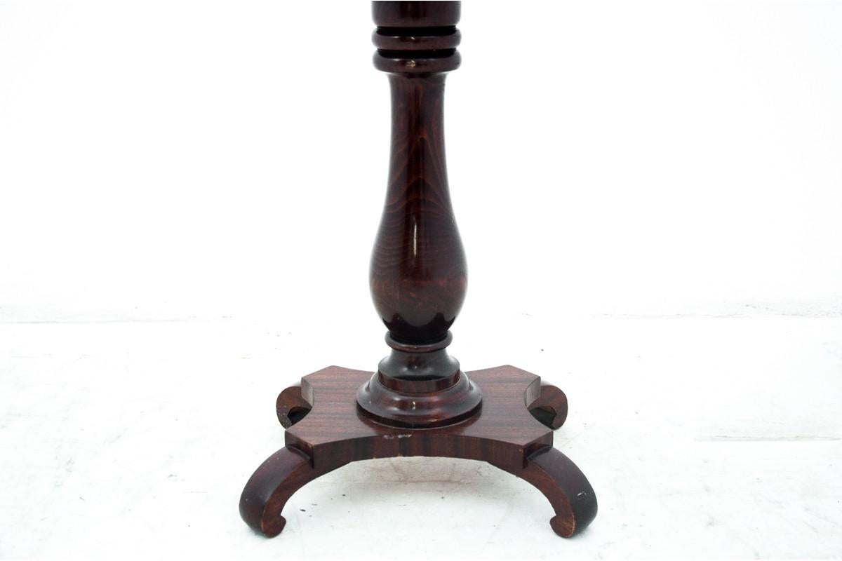 Thread Table, Northern Europe, Late 19th Century For Sale 3