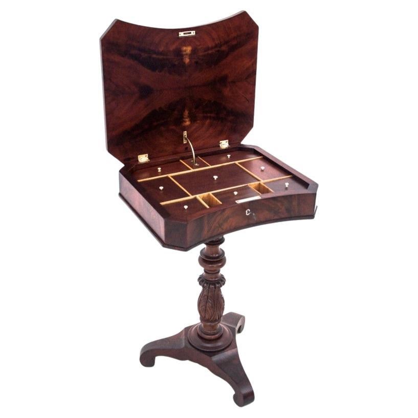 Thread table, Northern Europe, late 19th century. For Sale