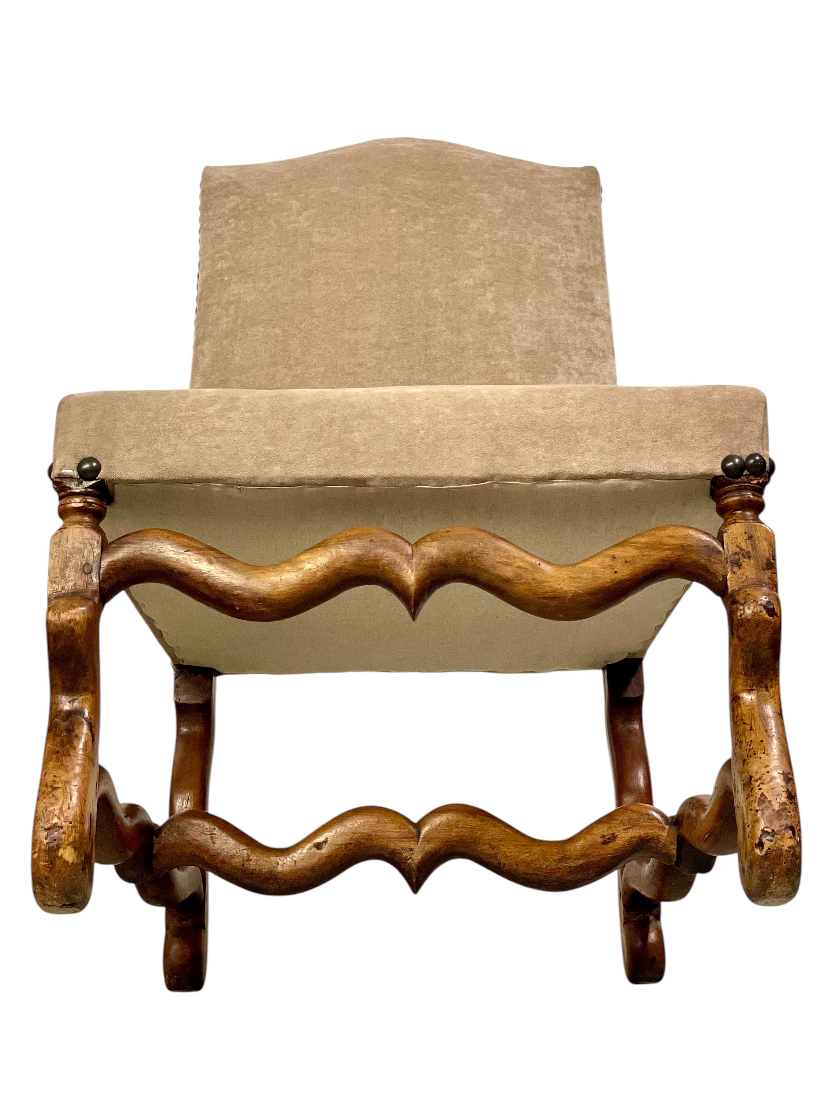 Three 17th Century Louis XIII Walnut Chairs with Velvet Upholstery For Sale 4