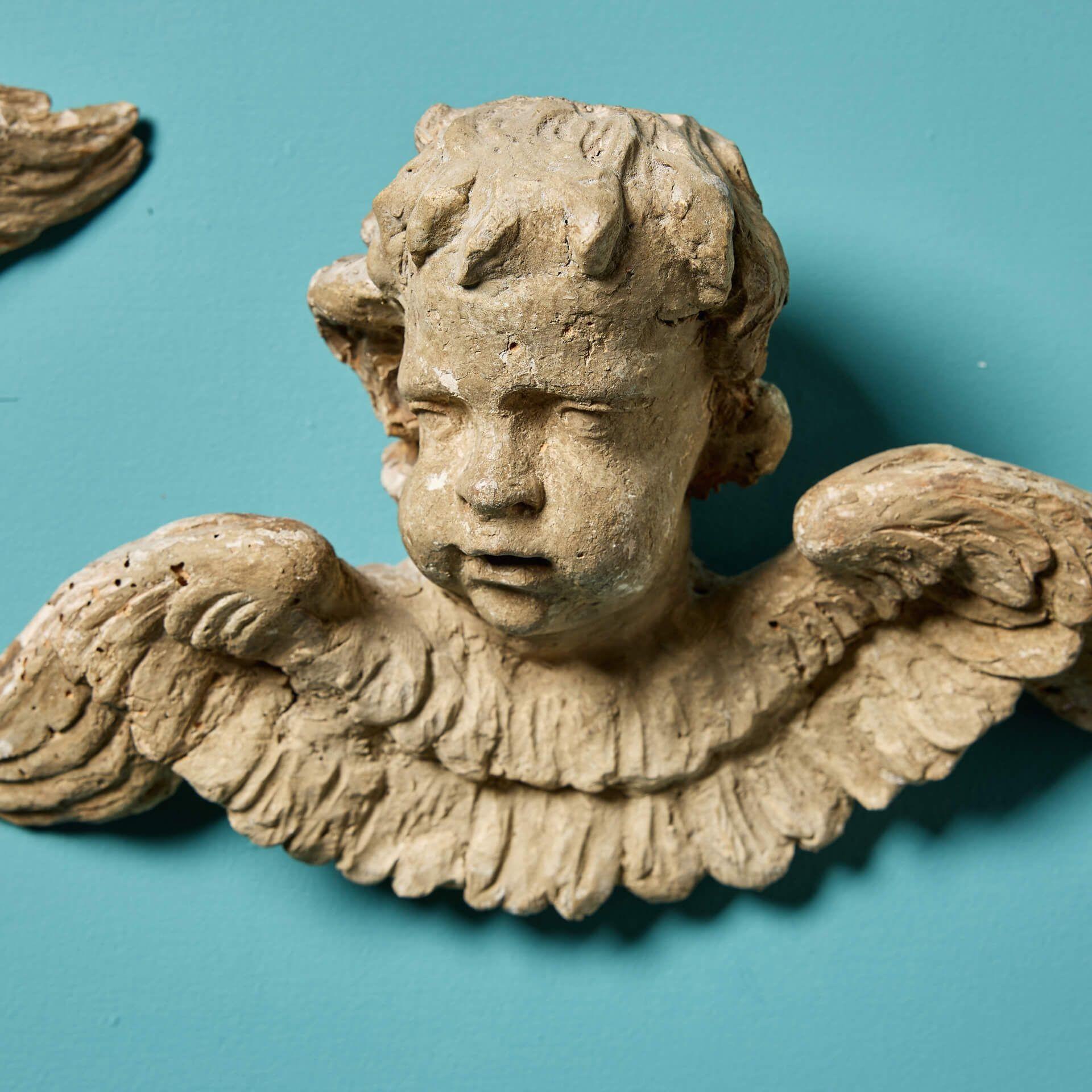 Drei polychrome Putten im Barockstil des 18. Jahrhunderts (Englisch) im Angebot