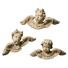 Drei polychrome Putten im Barockstil des 18. Jahrhunderts
