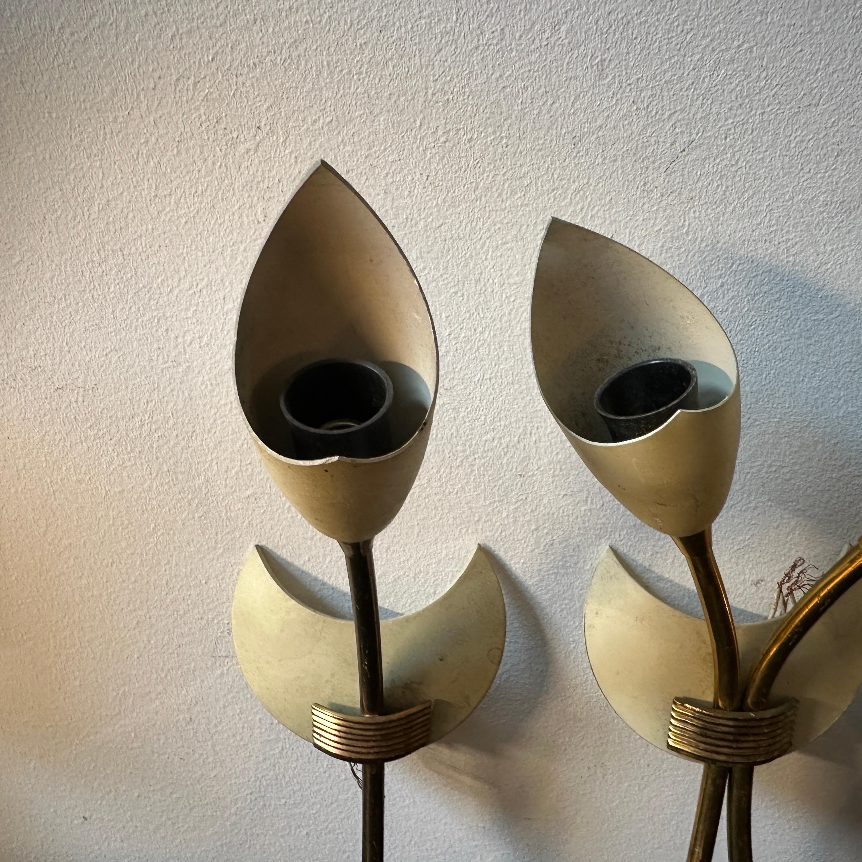 Three 1950s Arredoluce Attributable Mid-Century Modern Brass Wall Sconces In Good Condition For Sale In Aci Castello, IT