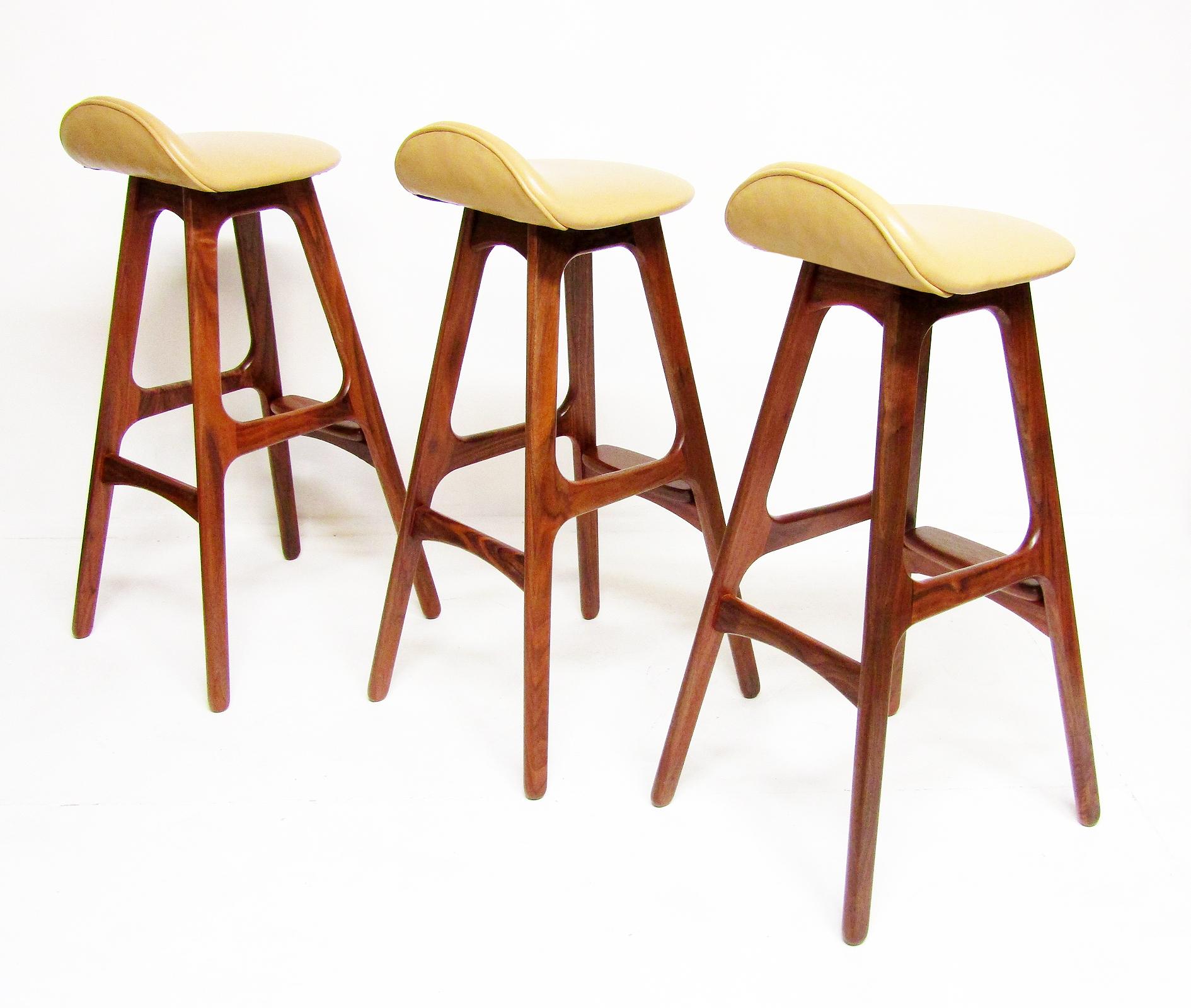 Three 1960s Danish Bar Or Kitchen Stools In Rosewood & Leather by Erik Buch For Sale 7