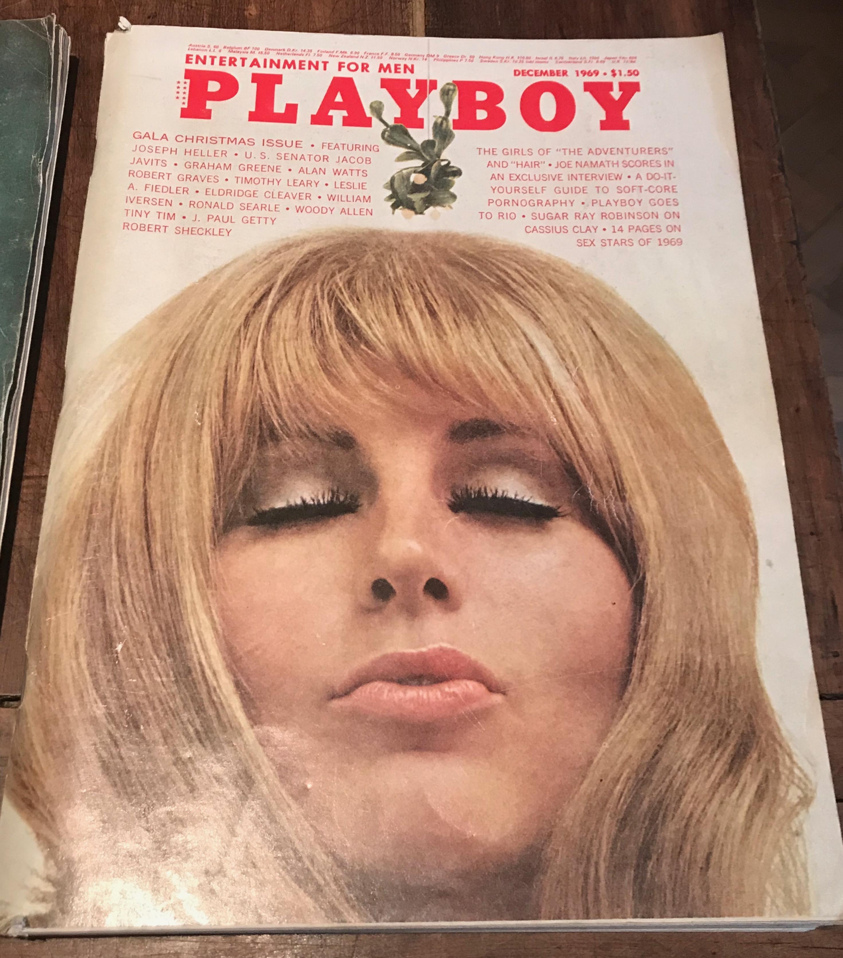 Drei Playboy-Magazine aus den 1960er Jahren, 1967, 1968 und 1969 Man Cave Decor! (Moderne der Mitte des Jahrhunderts) im Angebot