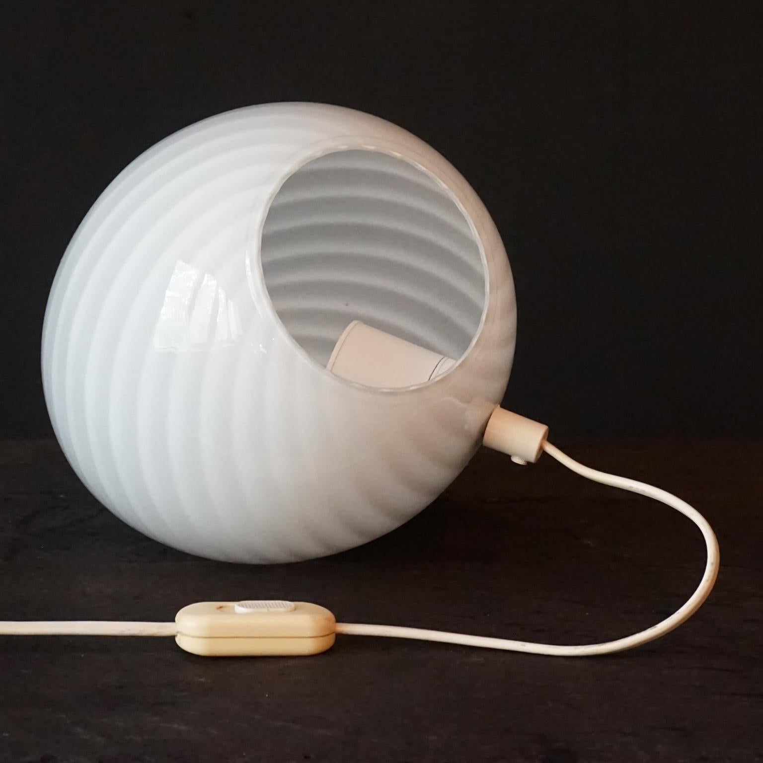 Three 1980s Italian Medium Murano White Glass Swirl Mushroom and Egg Lamps For Sale 8