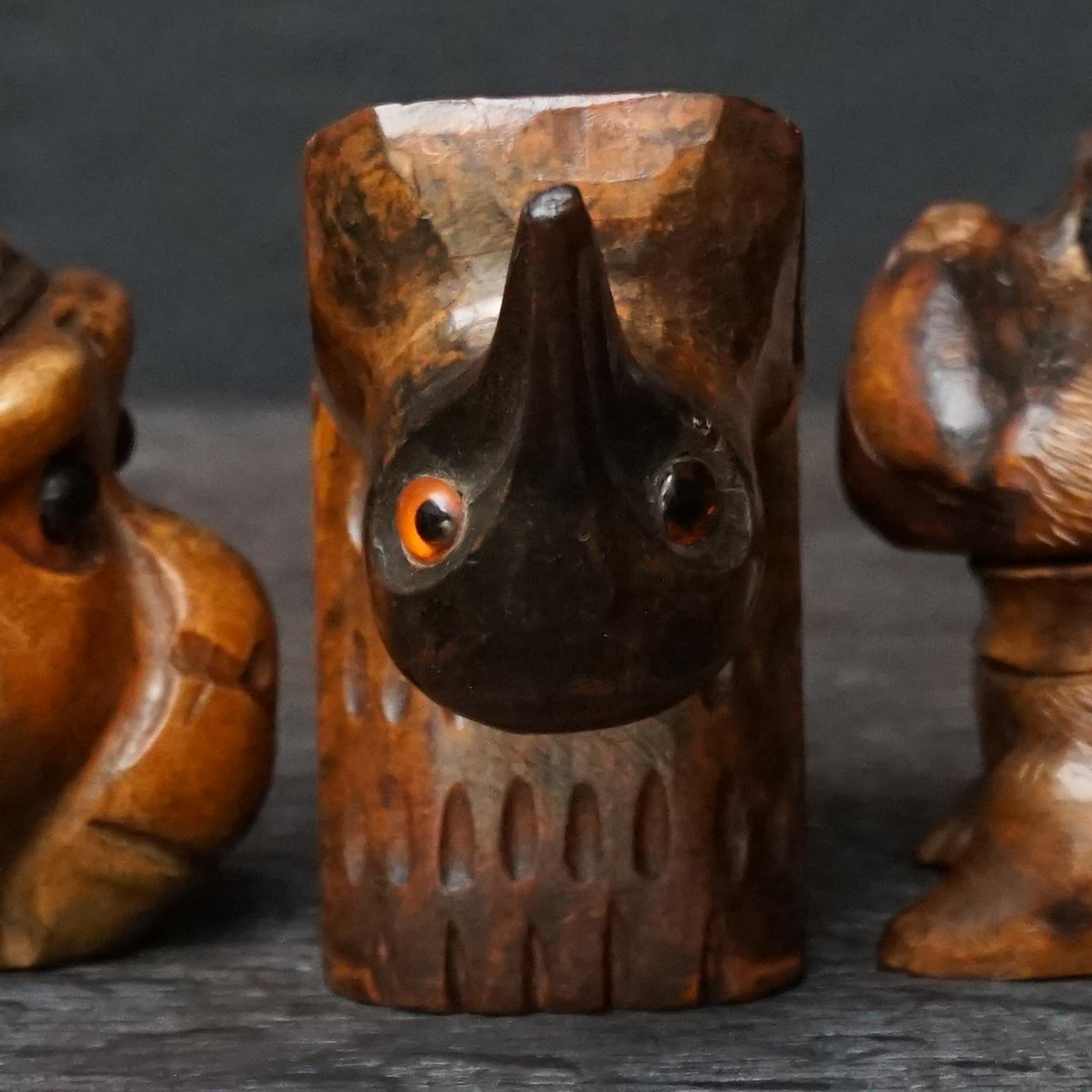 Three 19th Century Black Forest Carved Walnut Inkwells Monkey Kingfisher Bulldog For Sale 4