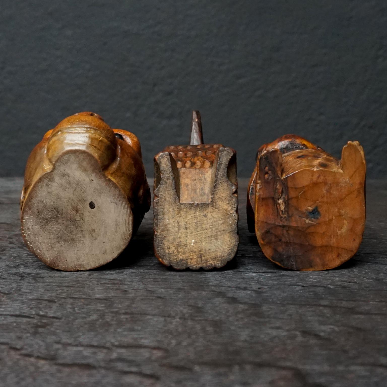 Three 19th Century Black Forest Carved Walnut Inkwells Monkey Kingfisher Bulldog For Sale 12