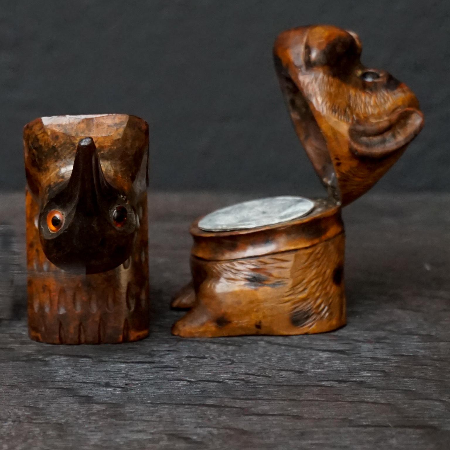 Three 19th Century Black Forest Carved Walnut Inkwells Monkey Kingfisher Bulldog For Sale 2