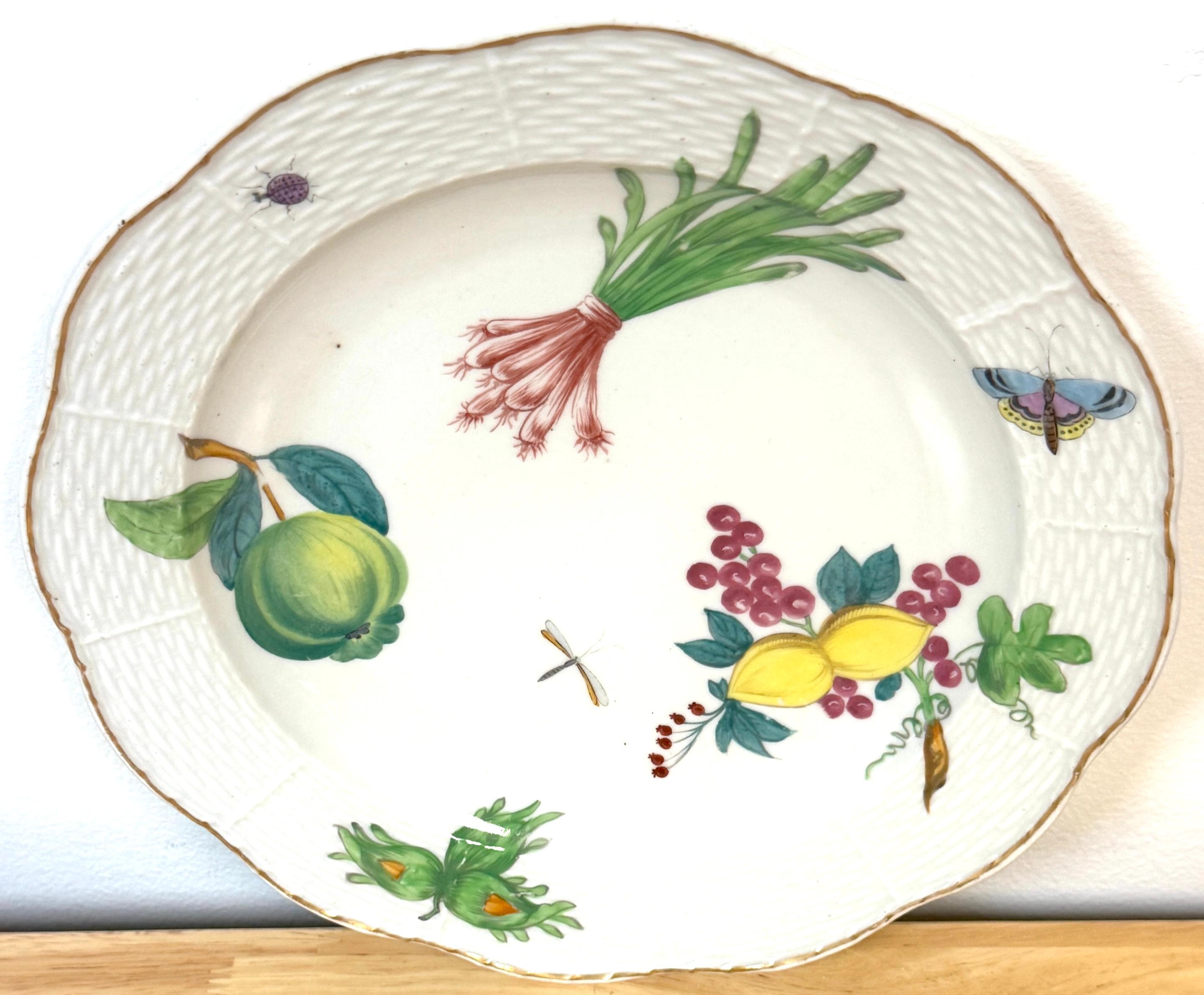 Three 19th Century Continental Naturalist Fruit, Insect, Vegetable Plates en vente 5