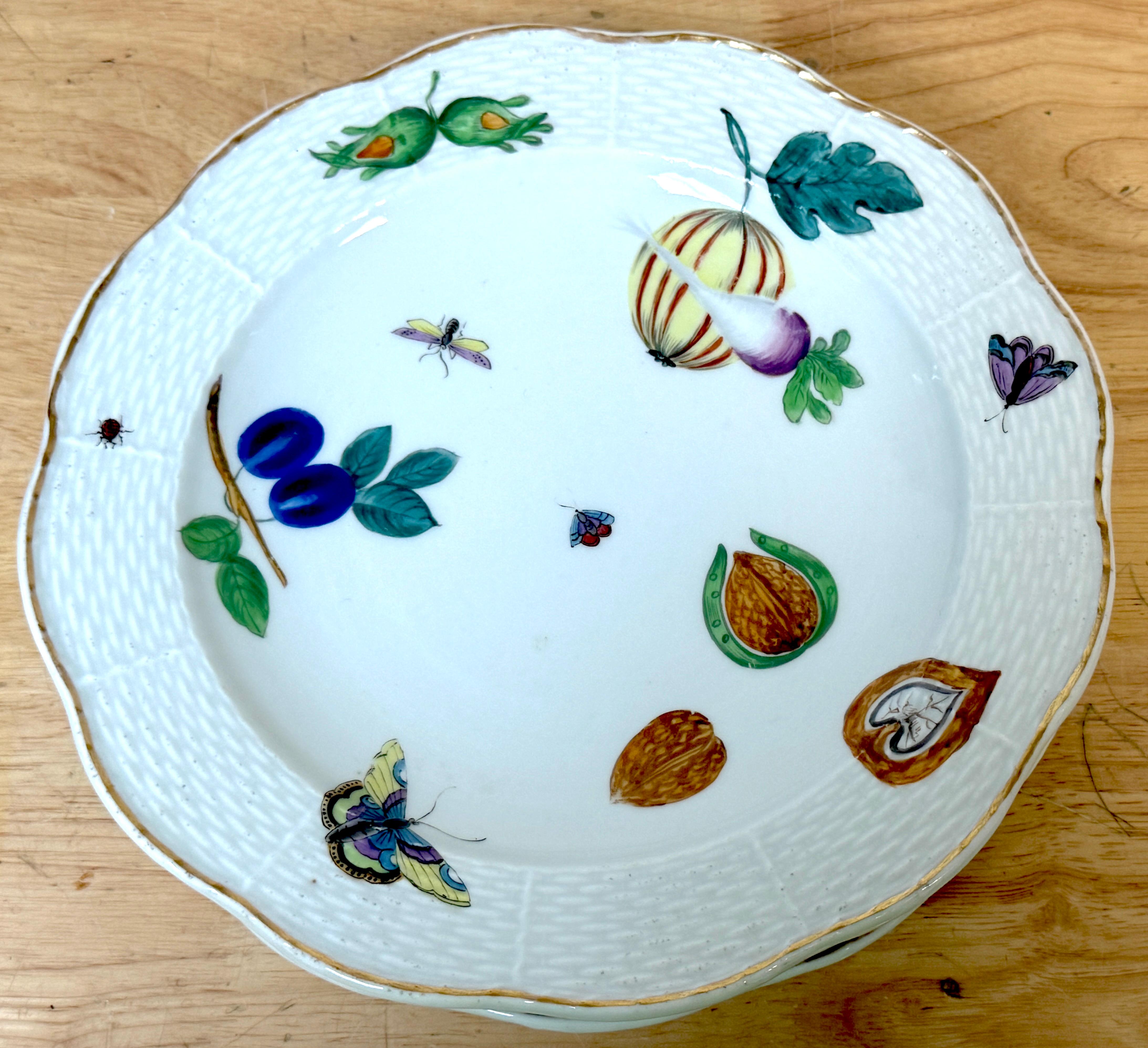 Émaillé Three 19th Century Continental Naturalist Fruit, Insect, Vegetable Plates en vente
