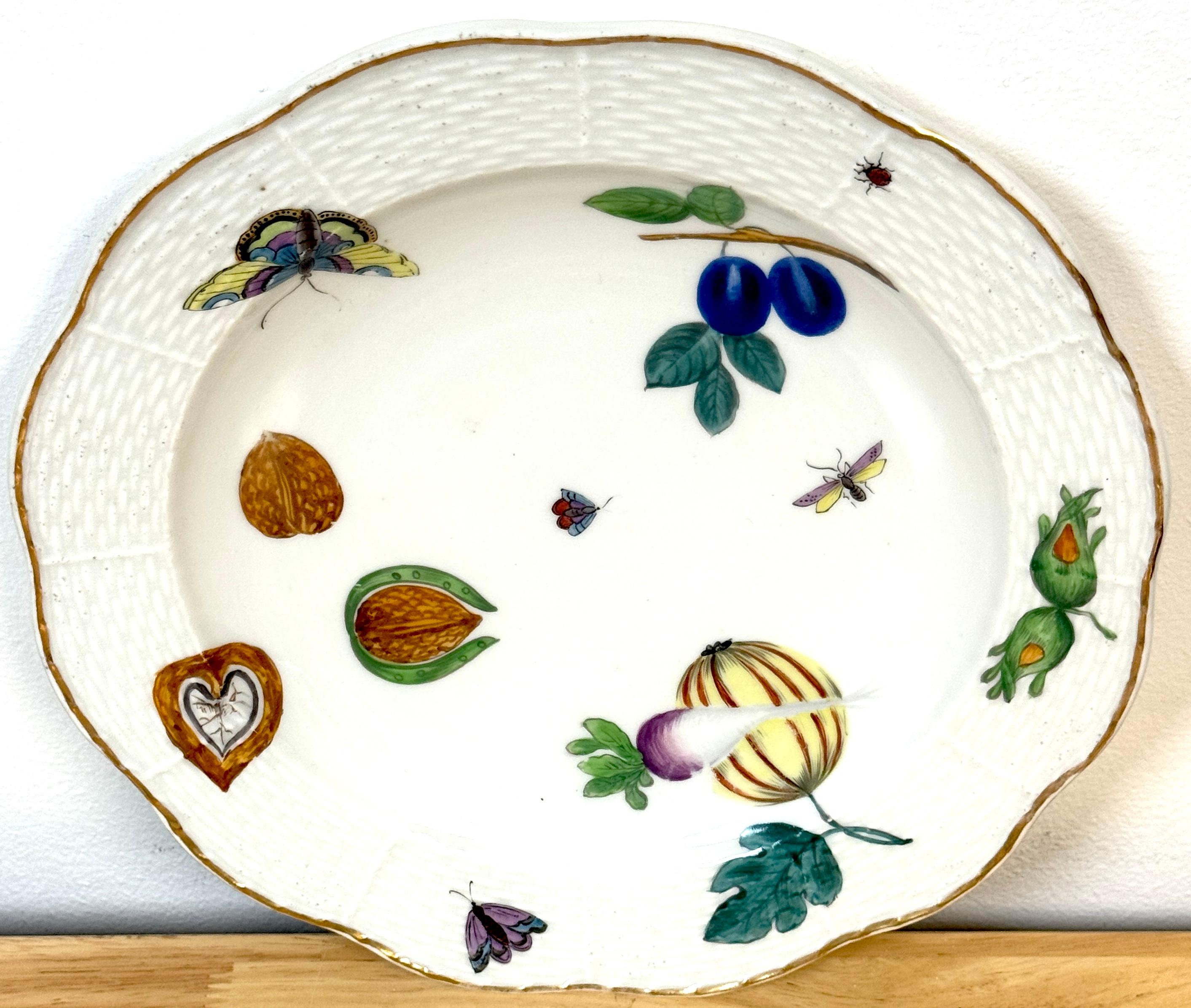 Three 19th Century Continental Naturalist Fruit, Insect, Vegetable Plates en vente 1
