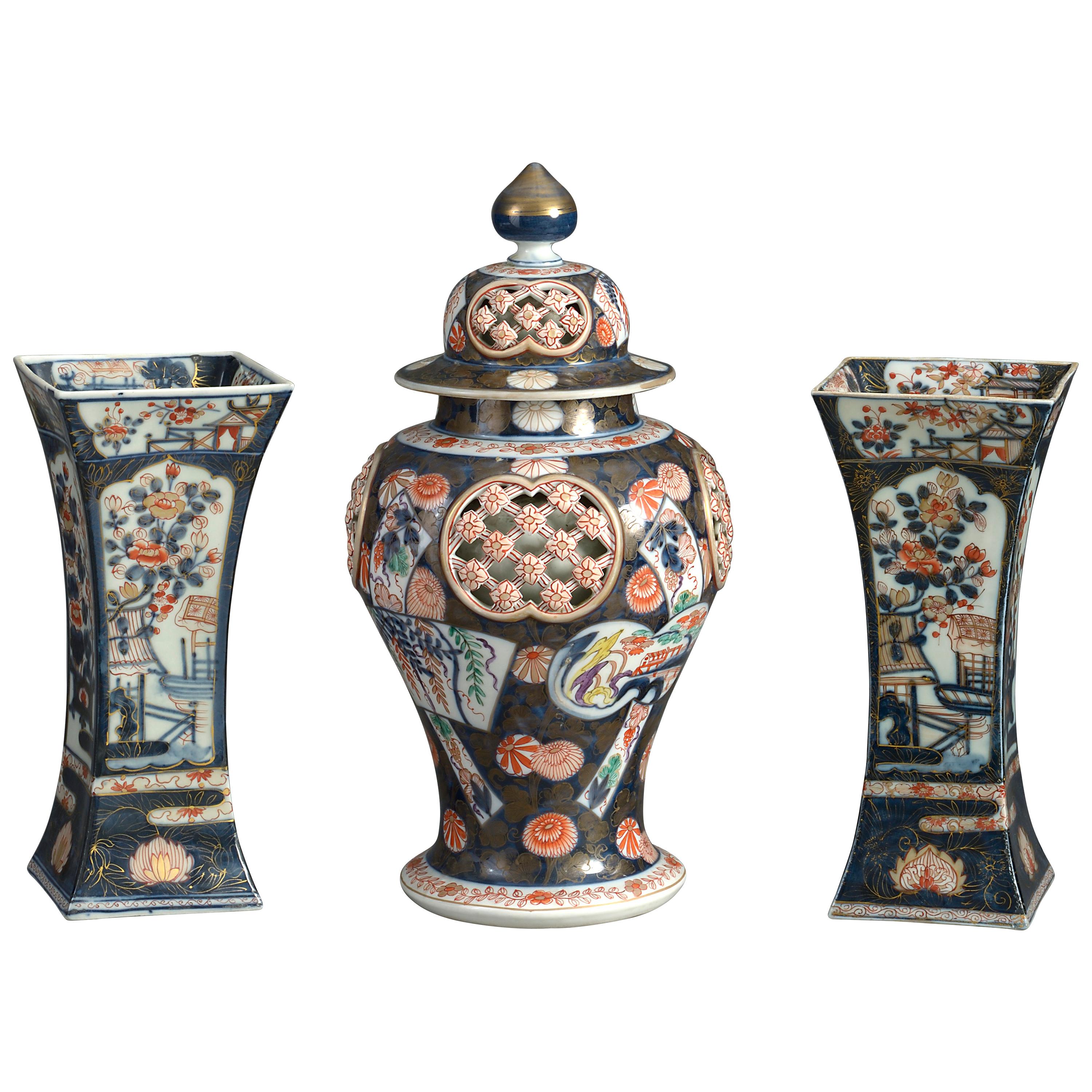Drei Samson-Imari-Porzellanvasen aus dem 19. Jahrhundert