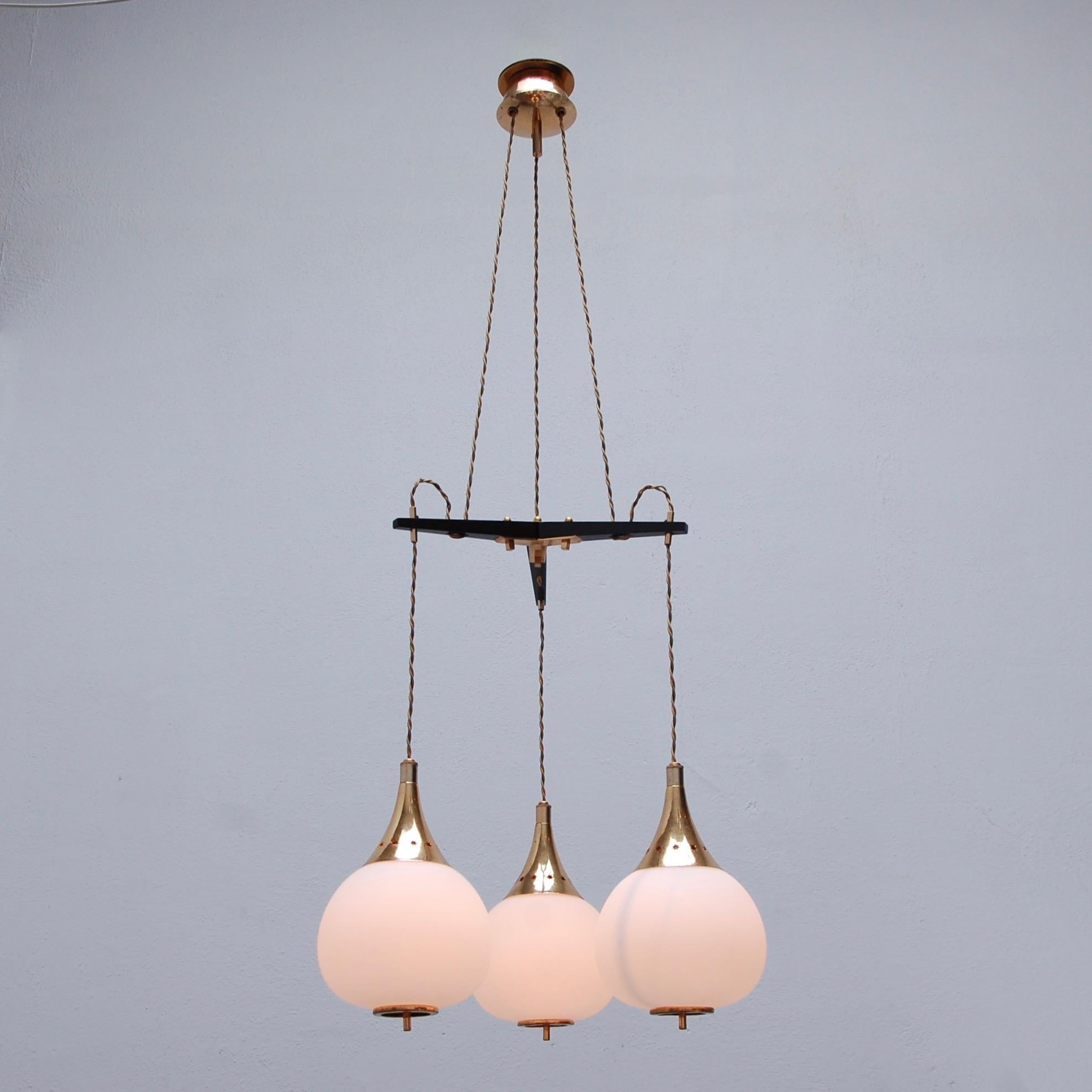 (2) Stilnovo Pendant Chandeliers For Sale 9