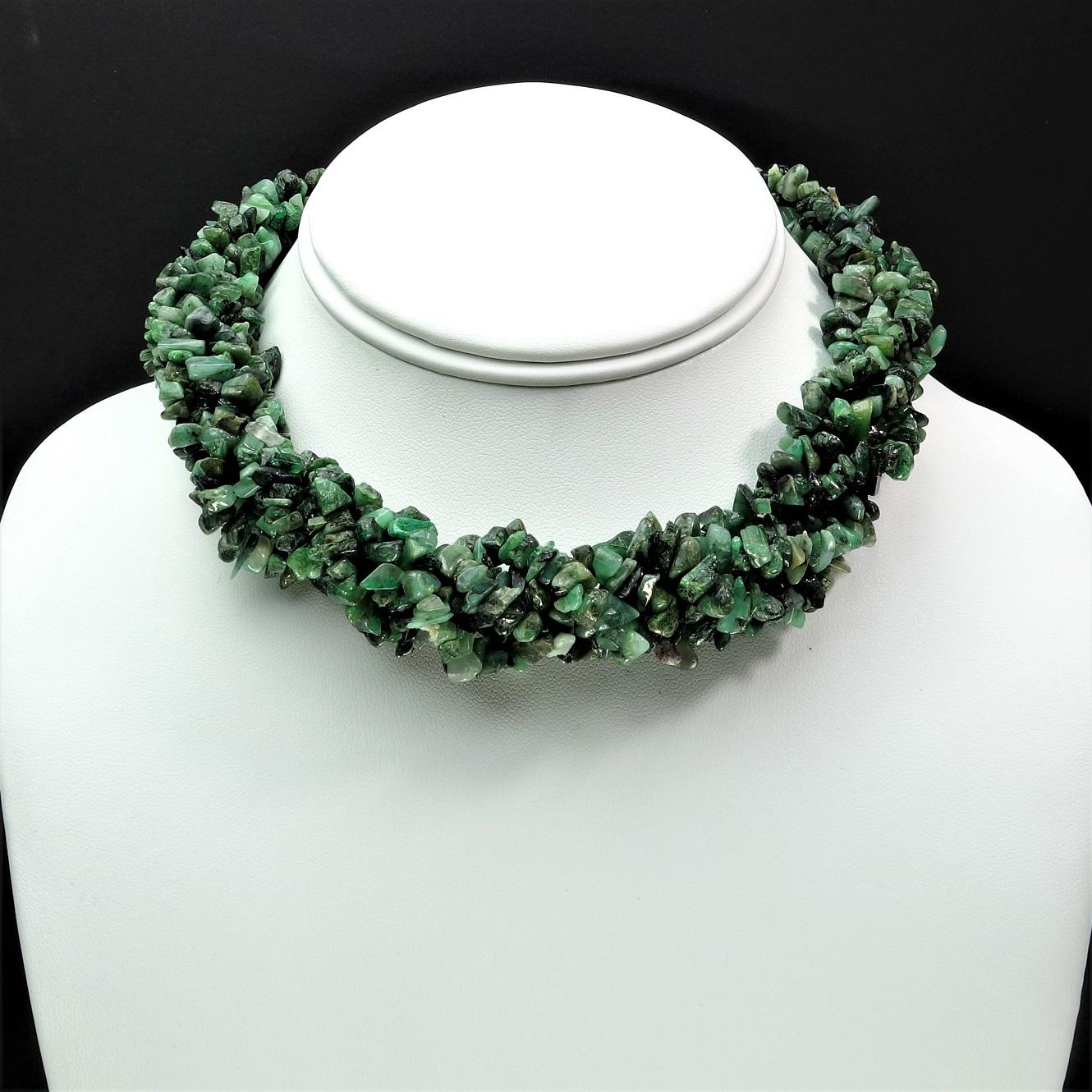 emerald chip necklace