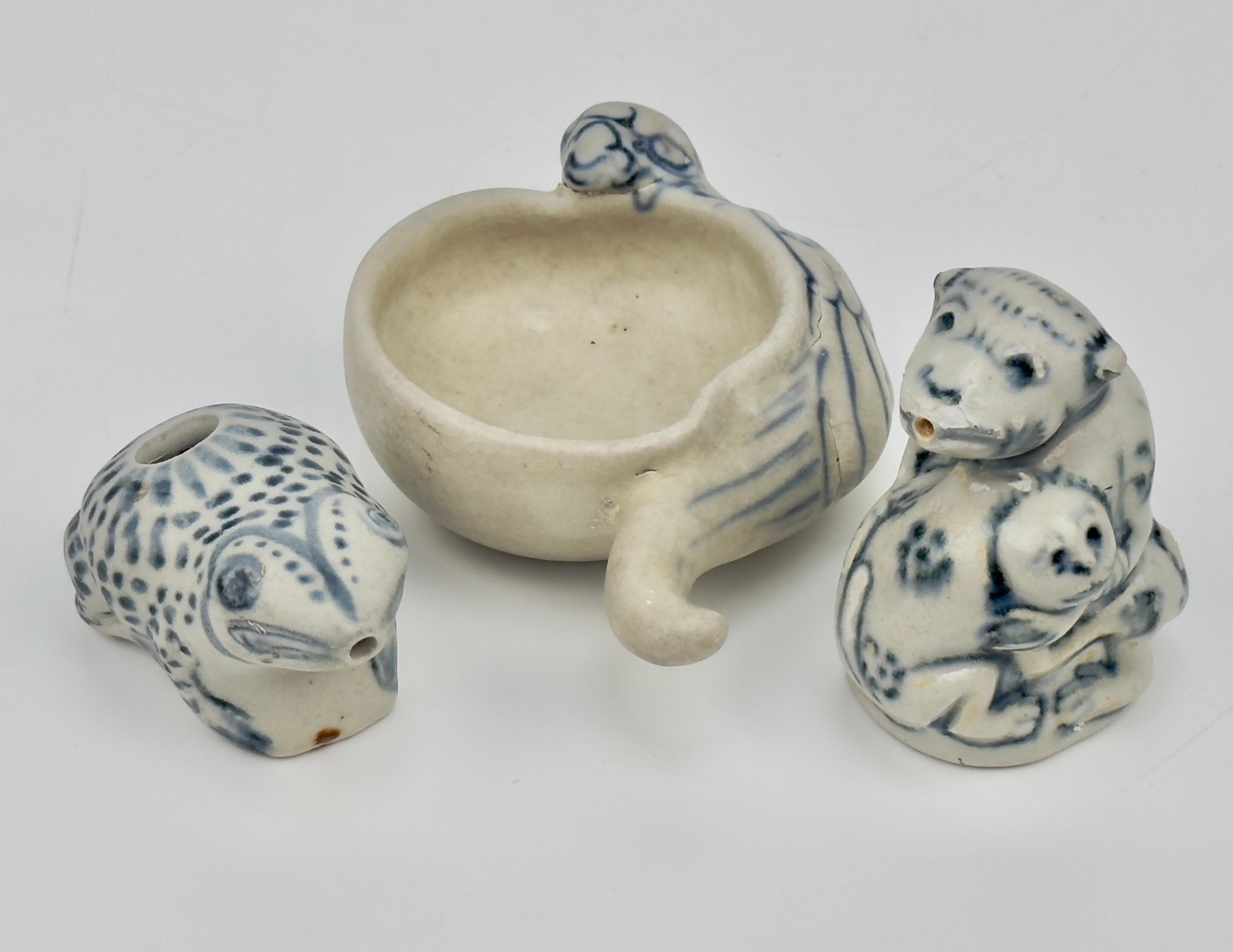 Tres goteros con forma de rana, loro y mono de Annam, s. XV La Dinastía en venta 4