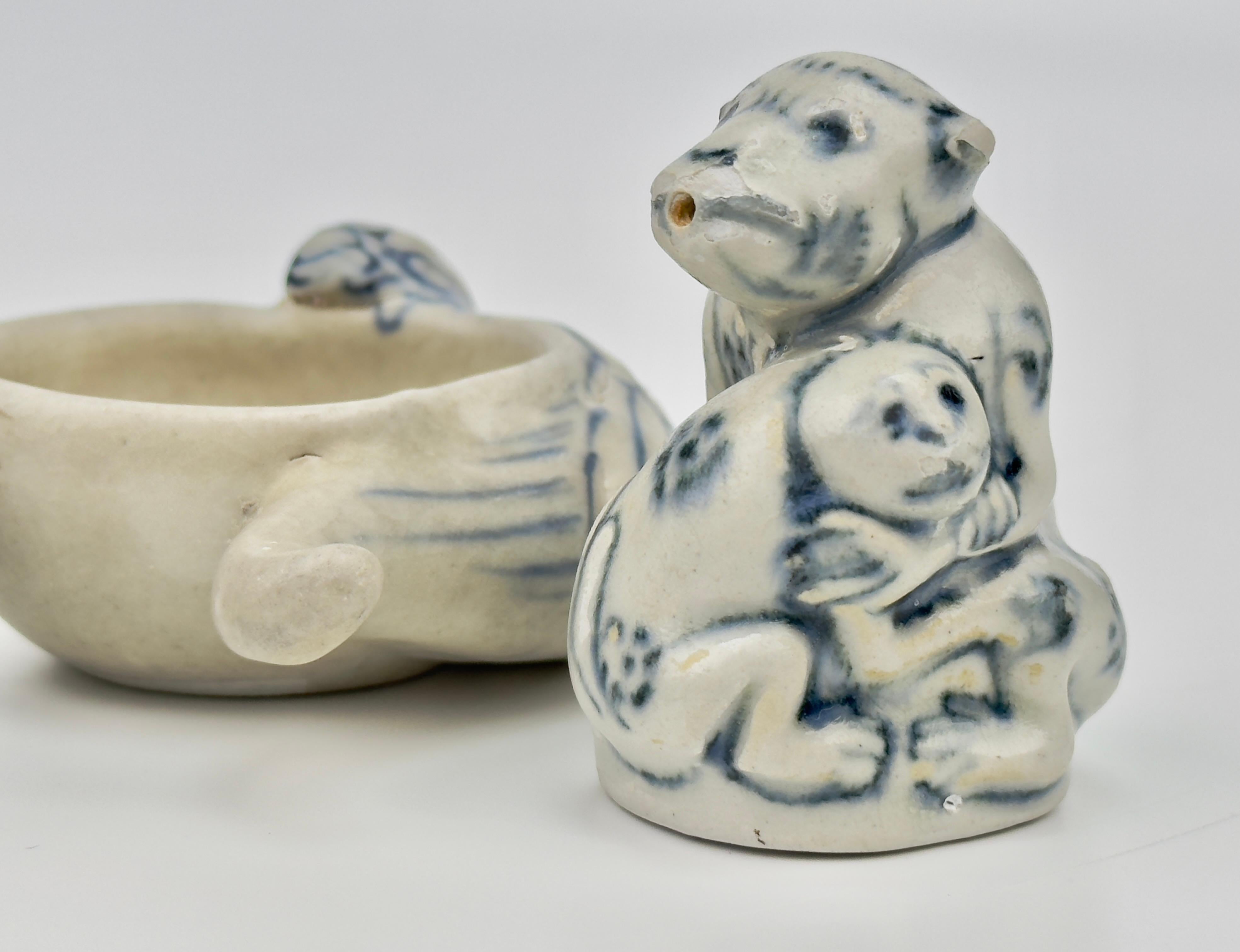 Tres goteros con forma de rana, loro y mono de Annam, s. XV La Dinastía en venta 6
