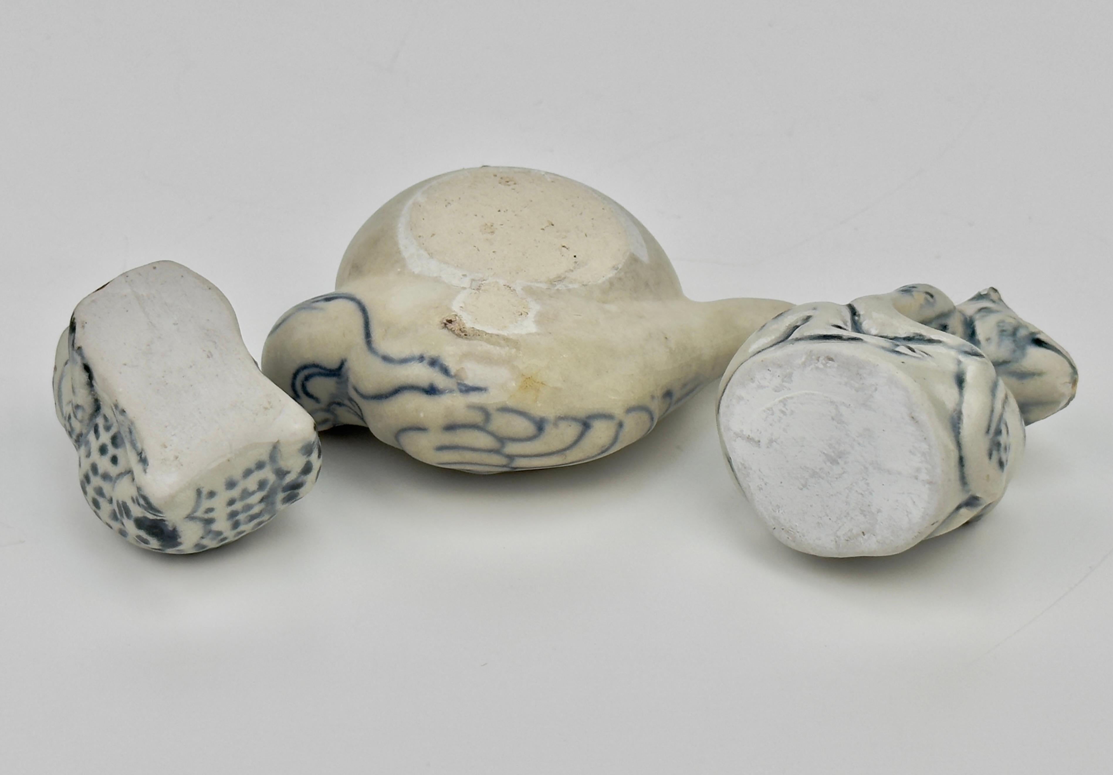 Tres goteros con forma de rana, loro y mono de Annam, s. XV La Dinastía en venta 7