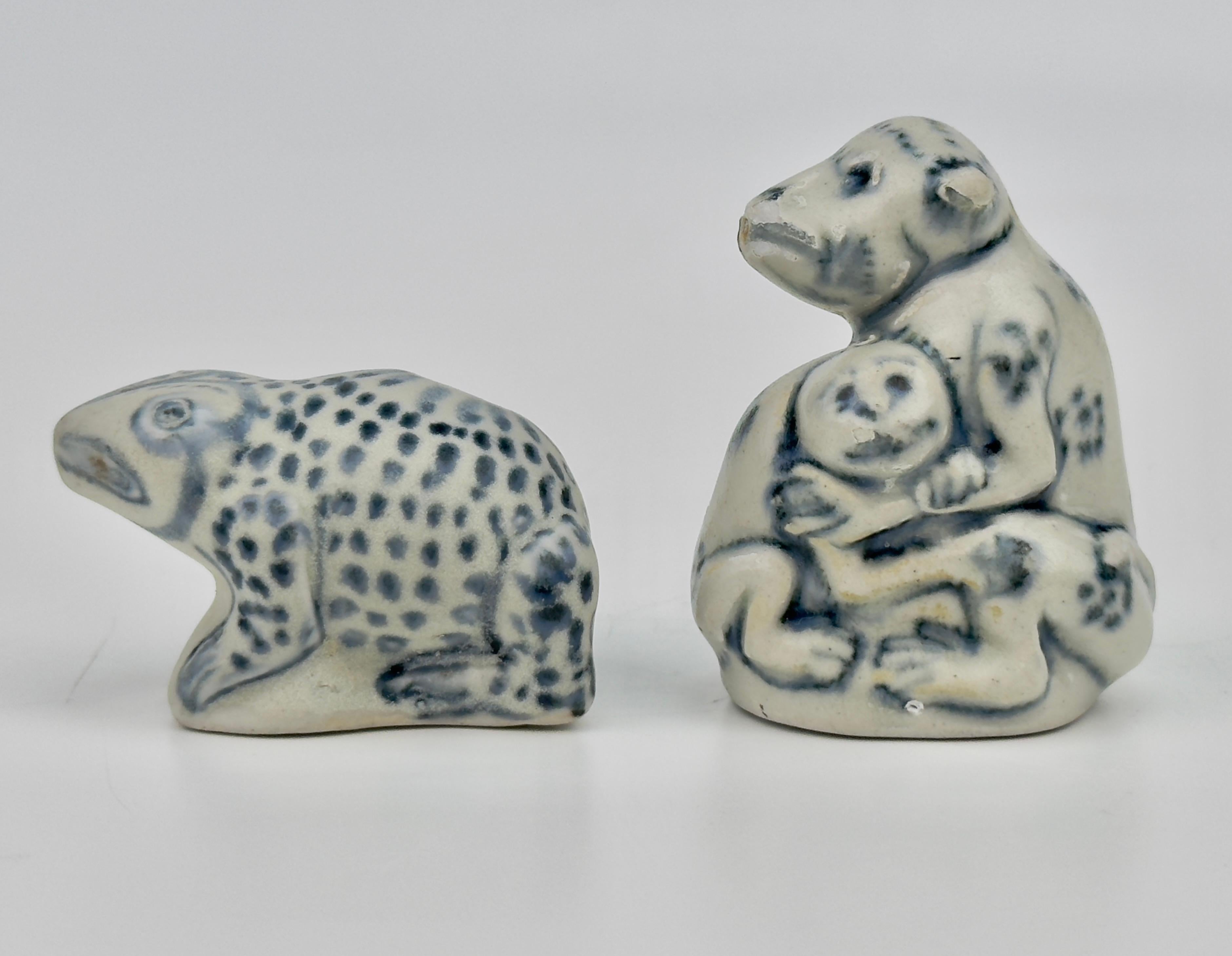 Tres goteros con forma de rana, loro y mono de Annam, s. XV La Dinastía siglo XVIII y antes en venta