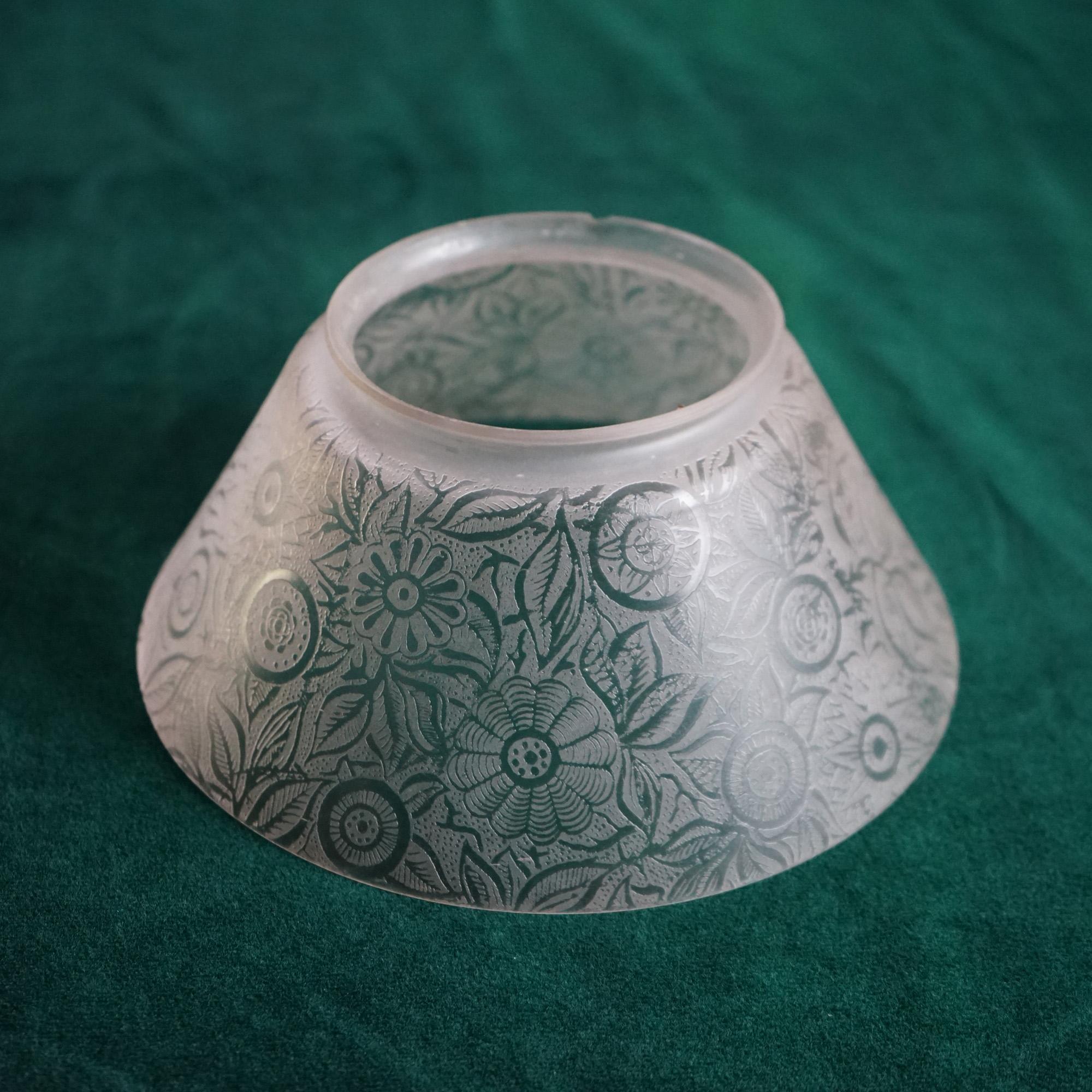 Three Antique Aesthetic Acid Etched Gas Light Shades with Floral Design C1870 In Good Condition In Big Flats, NY