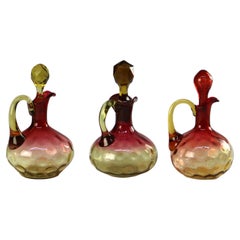 Drei antike Amberina Coinspot Kunstglaskrüge C1900