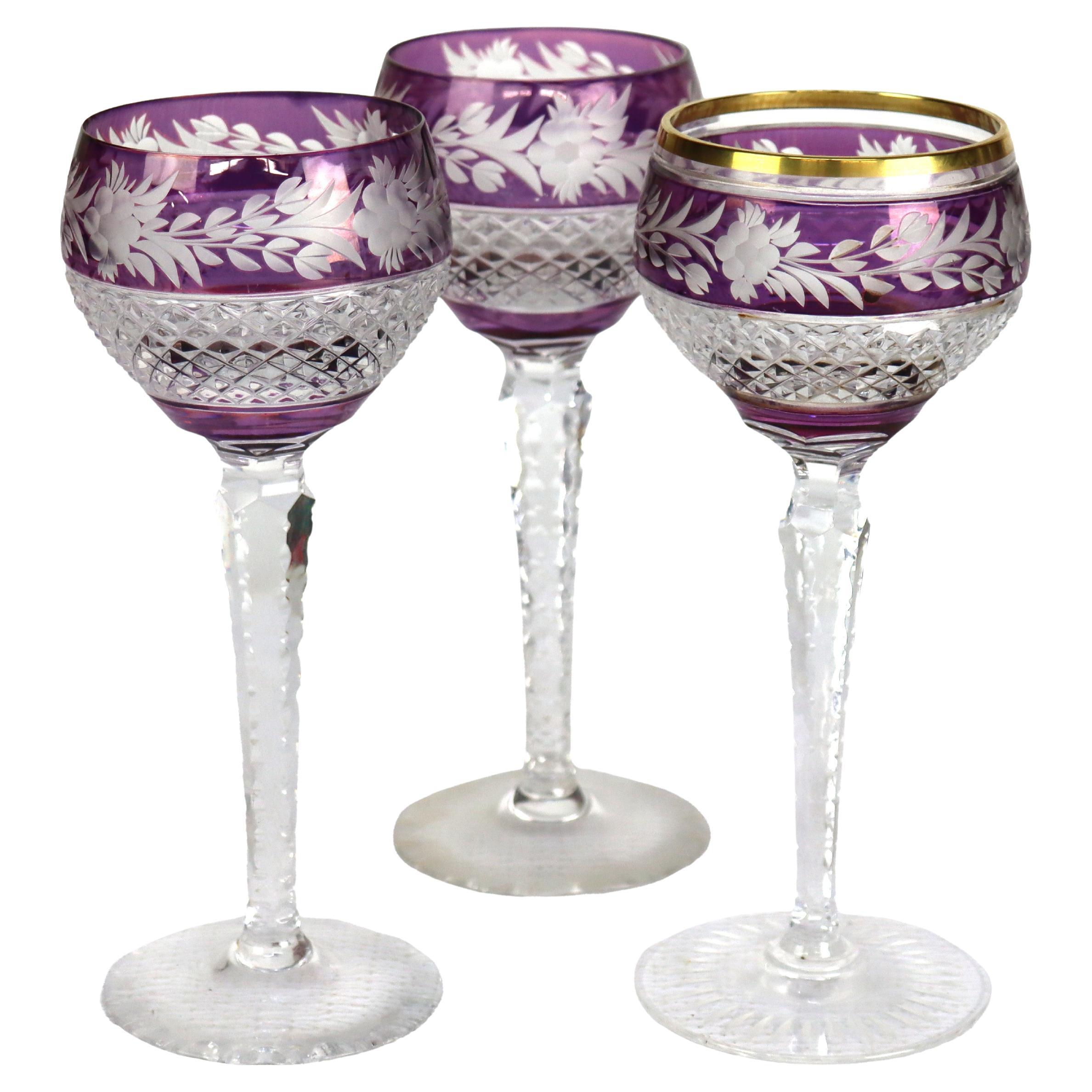 Drei antike böhmische Amethyst floral geschliffen zu klarem Kristall gestemmt Weinbecher