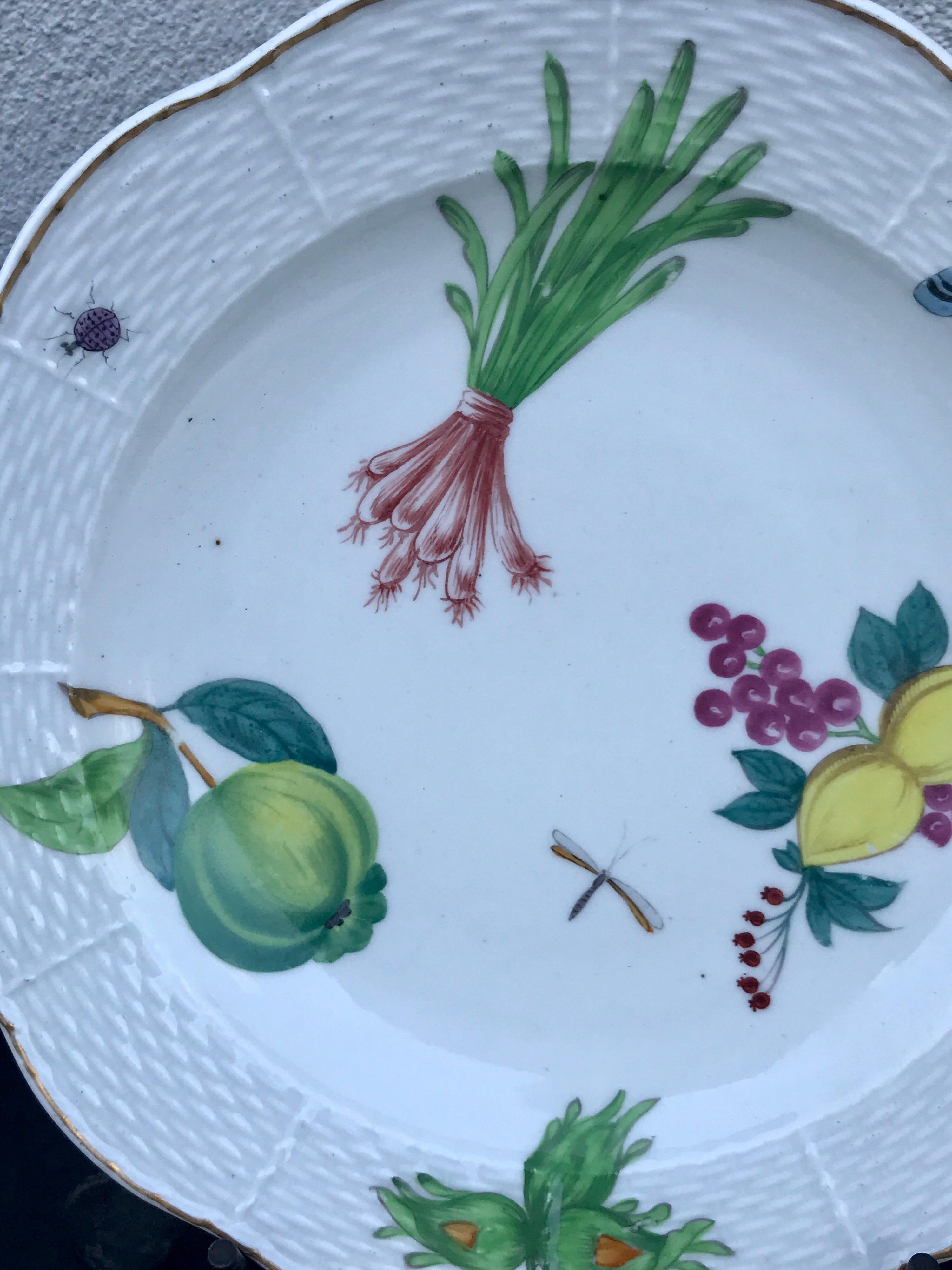 Three Antique European Naturalistic Porcelain Plates In Good Condition In West Palm Beach, FL