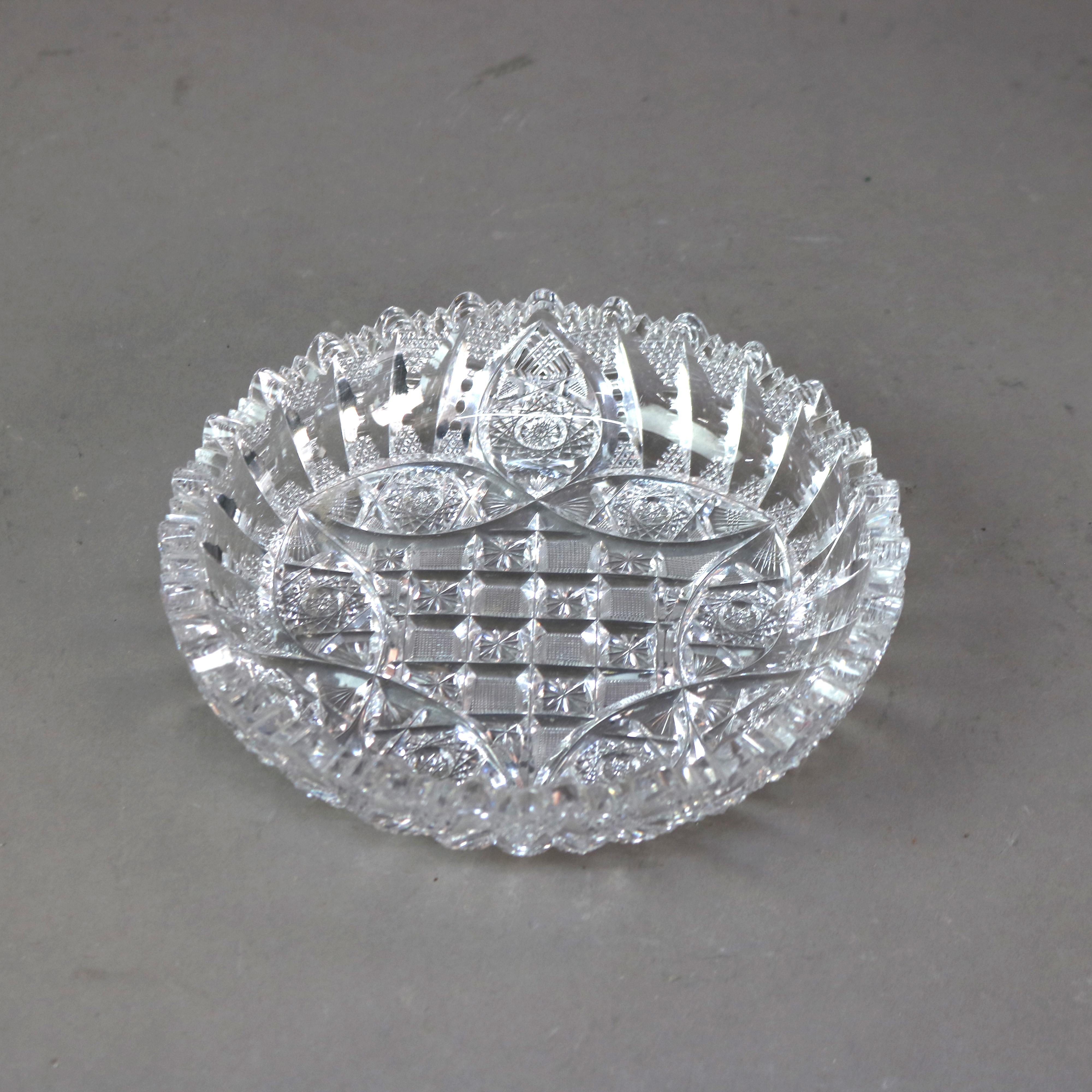 Trois bols anciens en verre taillé brillant de l'école Hawkes C1890 en vente 1