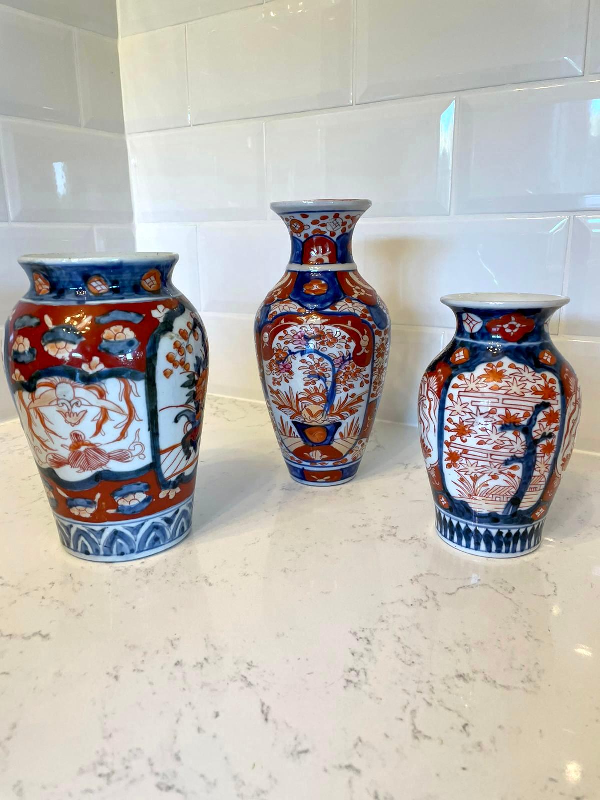 Three Antique Imari Vases In Good Condition For Sale In Suffolk, GB