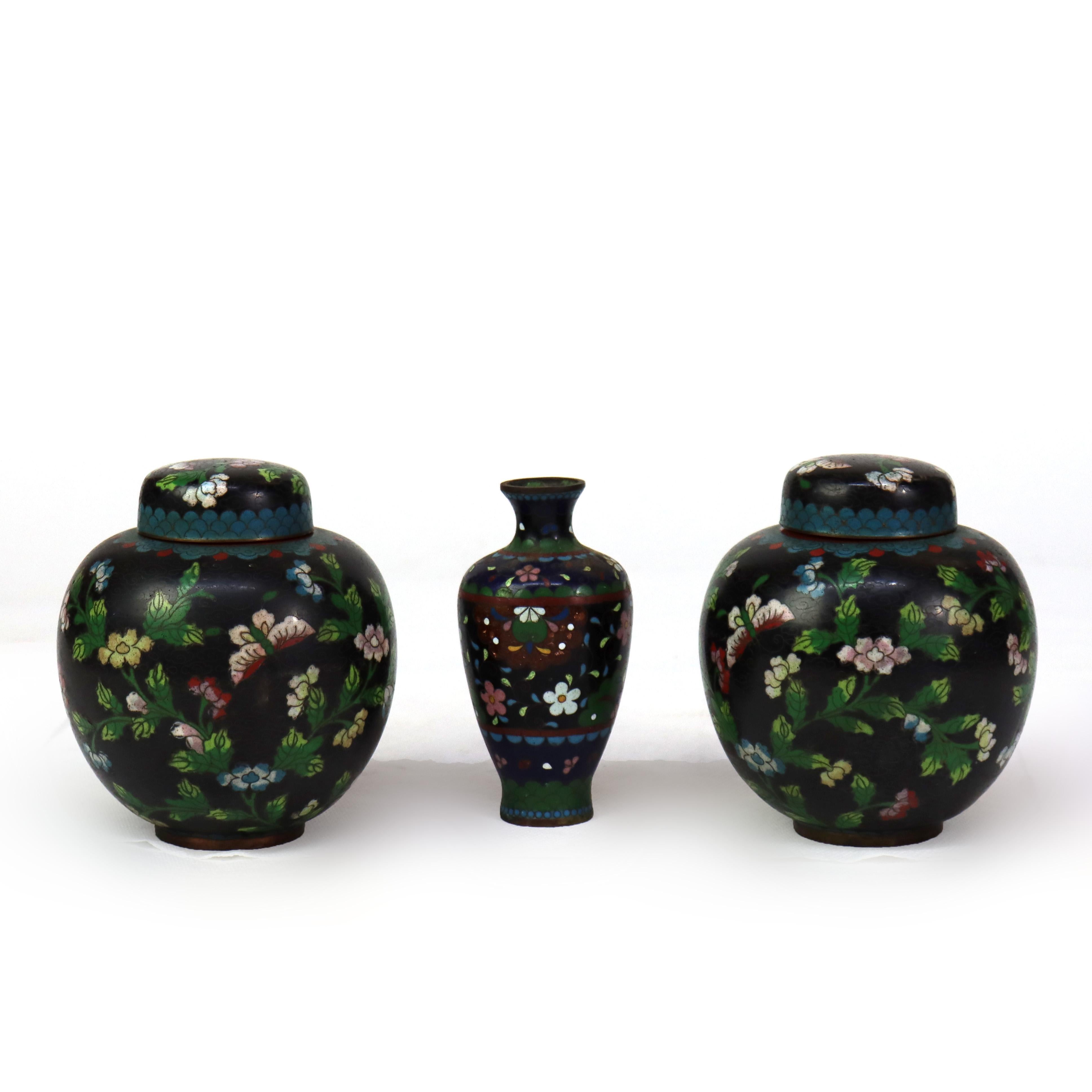 Three Antique Japanese Cloisonne: 2 Ginger Jars & 1 Vase Unsigned C1920 In Good Condition For Sale In Big Flats, NY