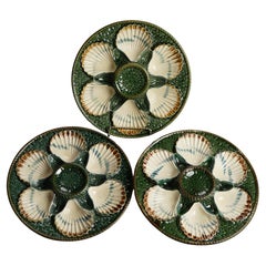 Trois assiettes delam anciennes en majolique Longham Pottery C1900