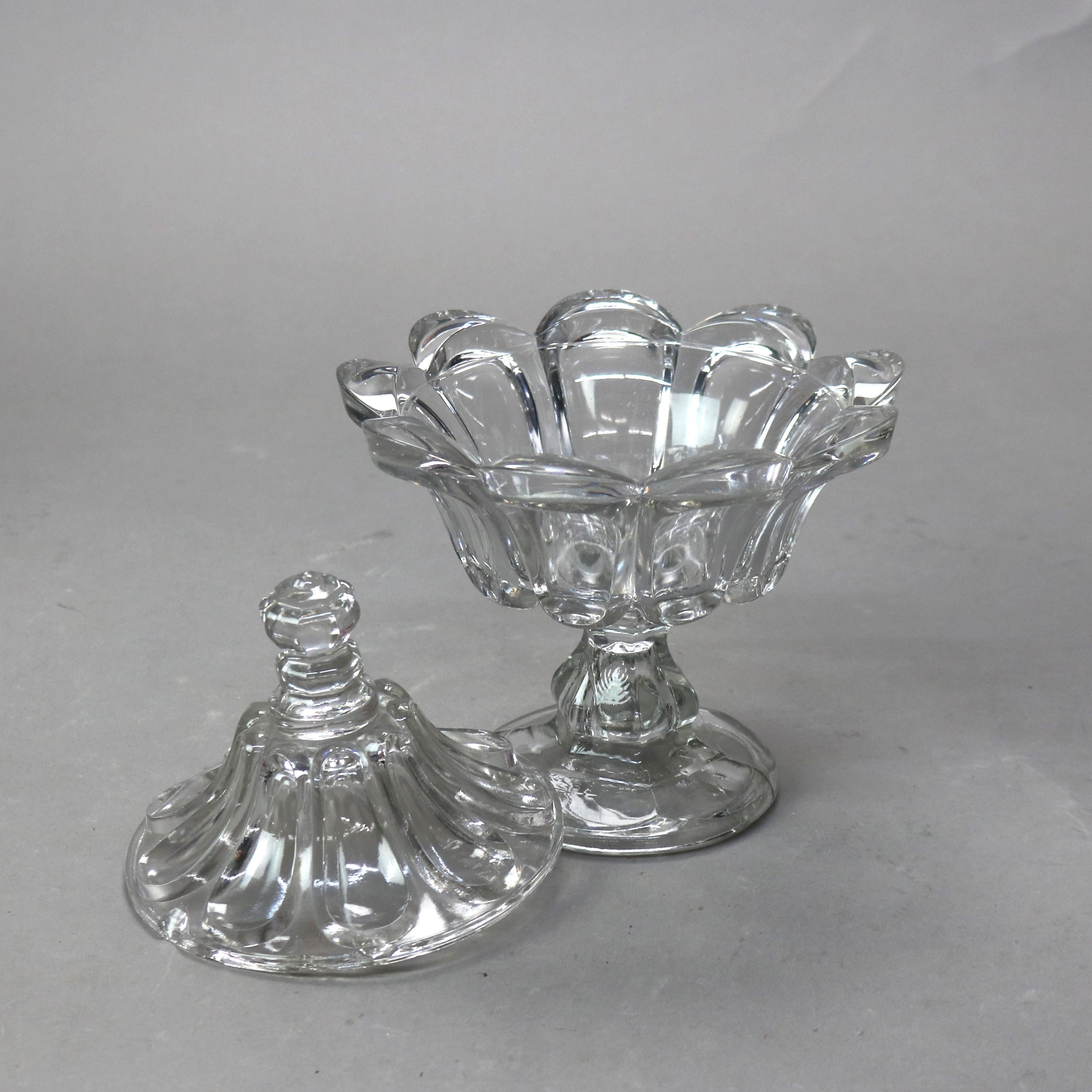 Trois pièces anciennes en verre pressé 19ème siècle en vente 3