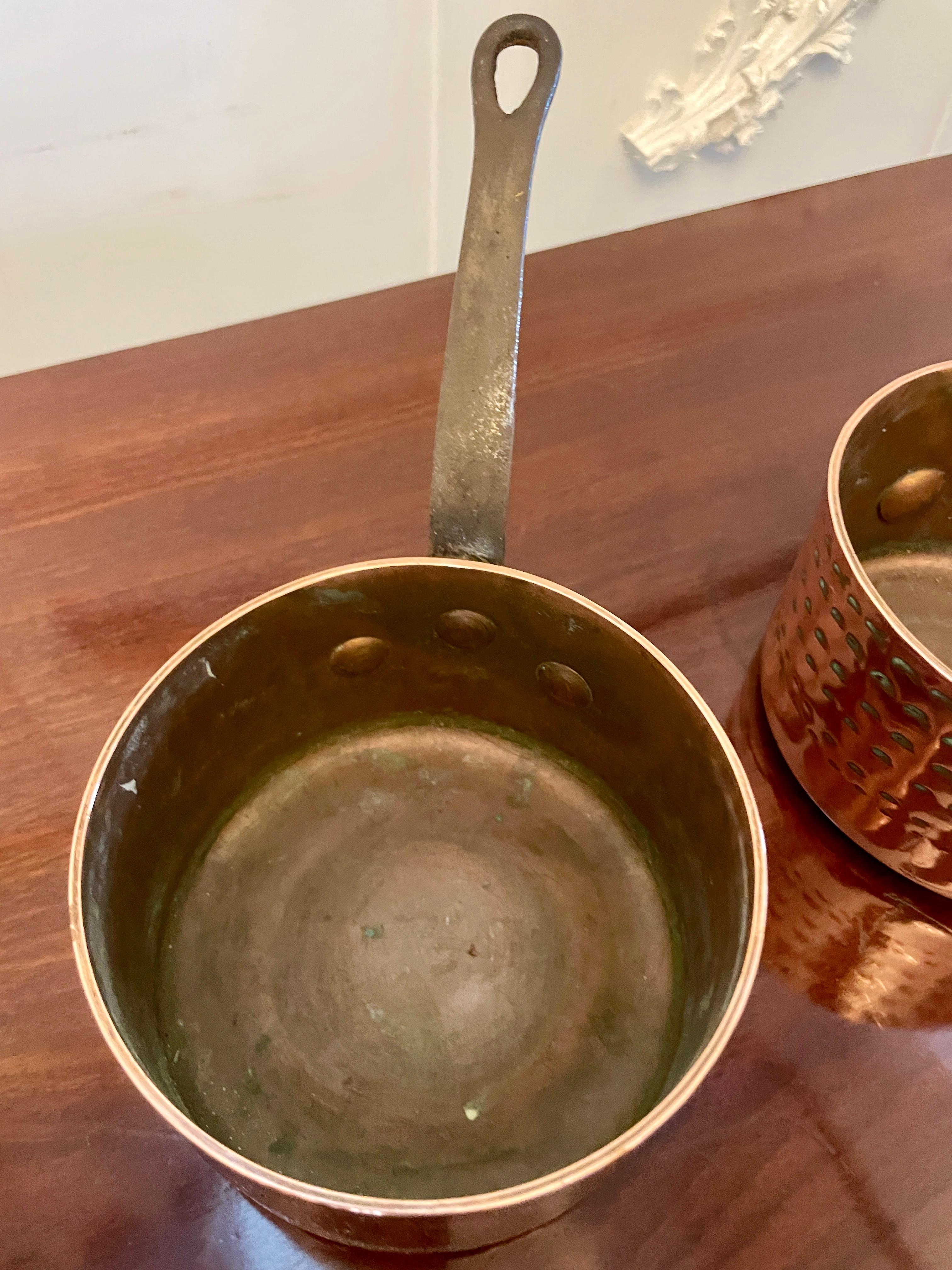 Drei antike viktorianische Kupferhocker aus Kupfer im Angebot 3