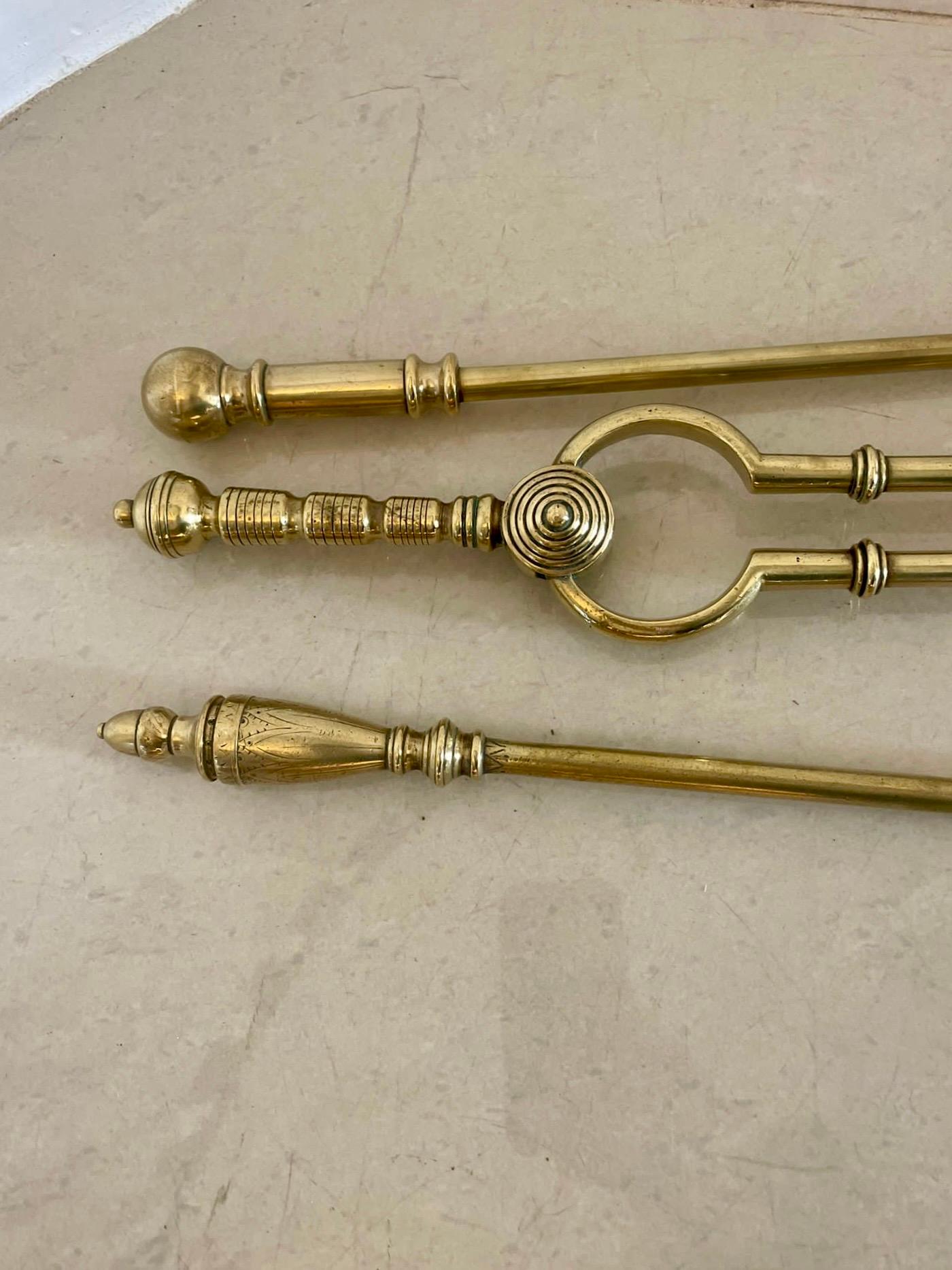 Three Antique Victorian Quality Brass Starburst Fire Irons  In Good Condition For Sale In Suffolk, GB