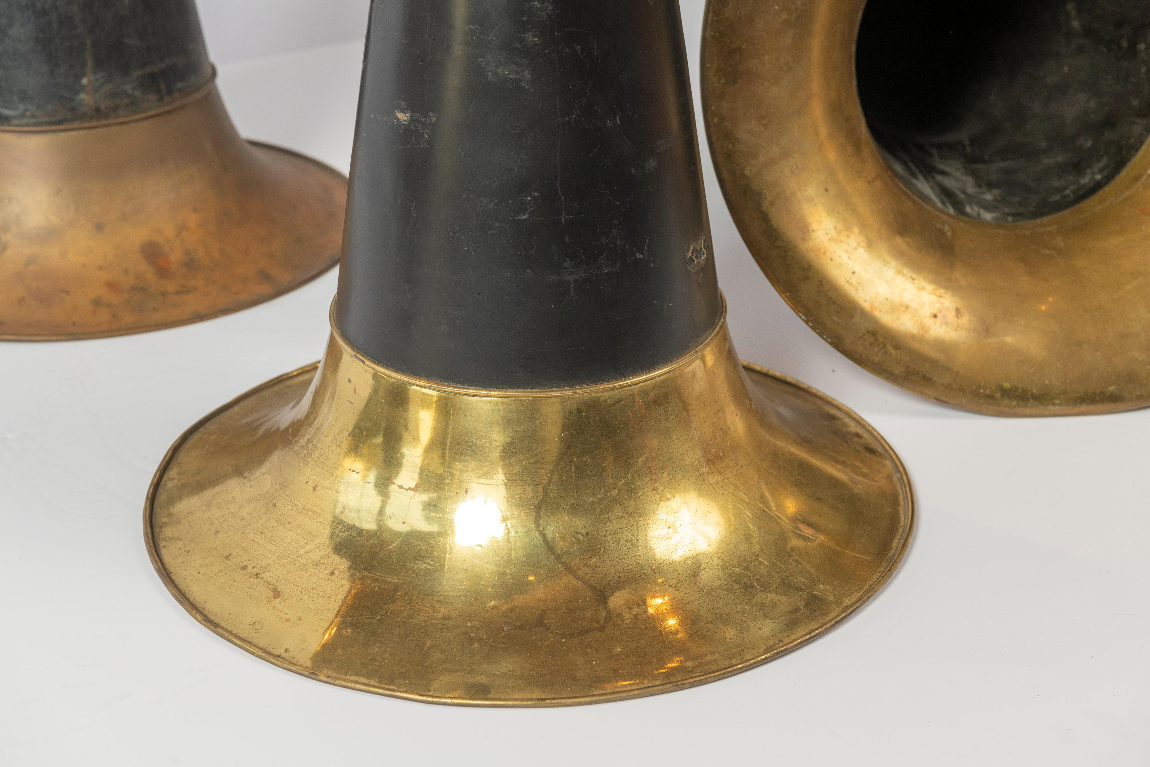 Drei antike Victrola Phonograph- Horne  (Ebonisiert) im Angebot