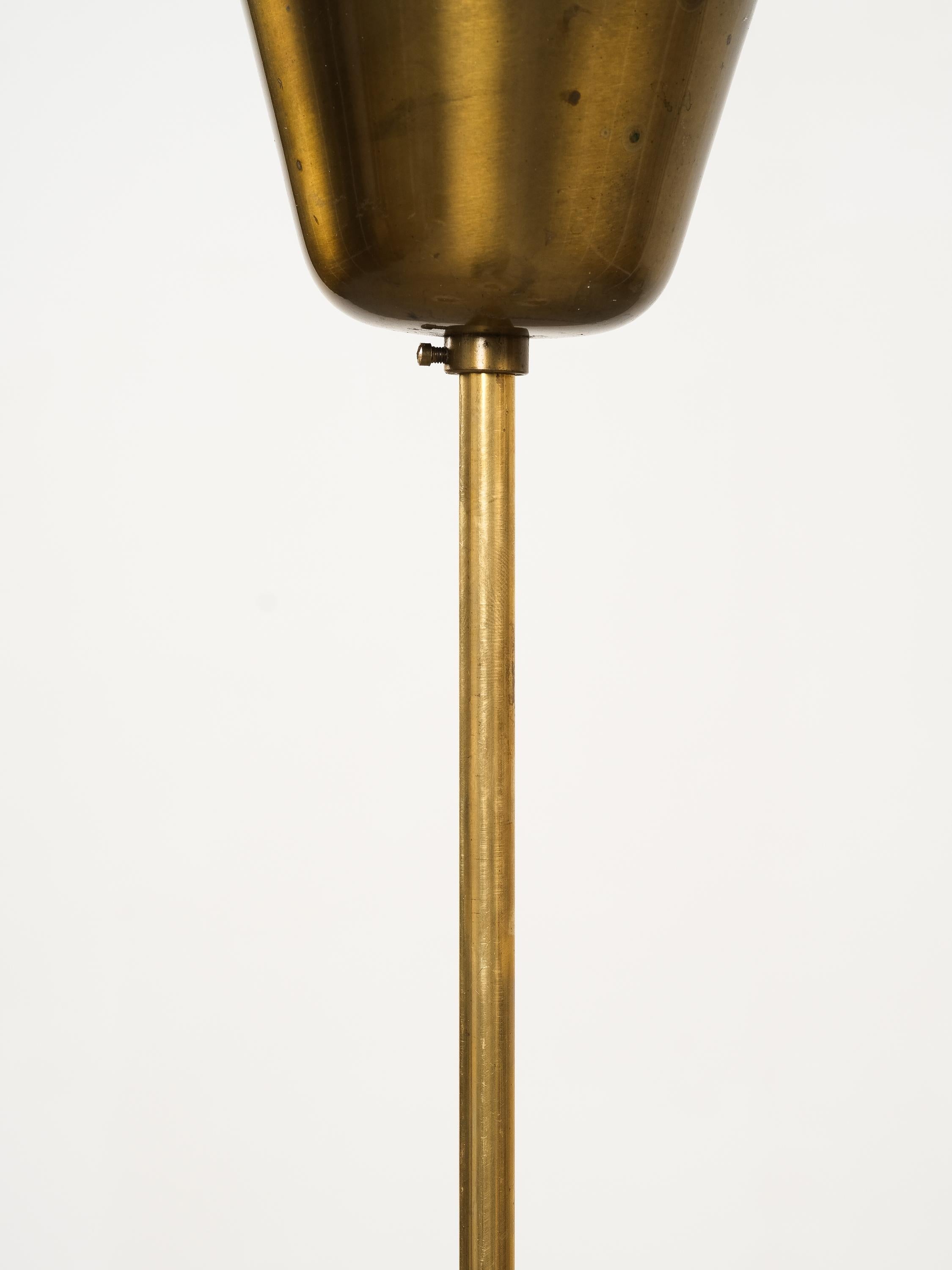Lampada da soffitto a tre bracci in ottone di Hans Bergström, Svezia, anni '50 in vendita 1
